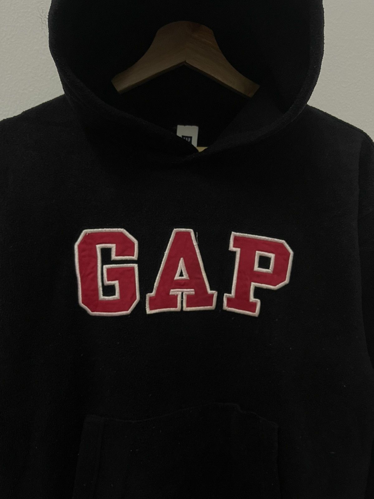 Gap × Vintage Vintage Gap Hoodie Black Rare Travis Style Size US S / EU 44-46 / 1 - 2 Thumbnail