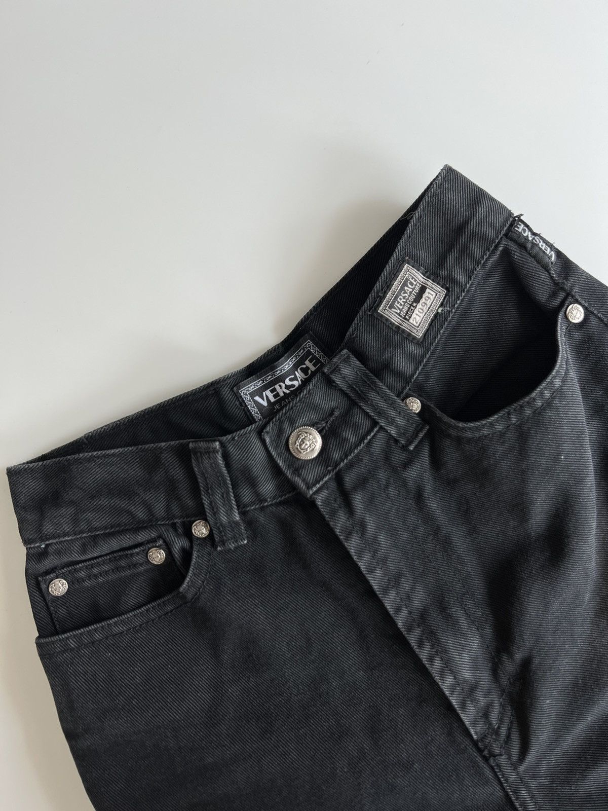 Versace Versace LIMITED Edition Vintage Denim Pants Size US 26 / EU 42 - 4 Thumbnail
