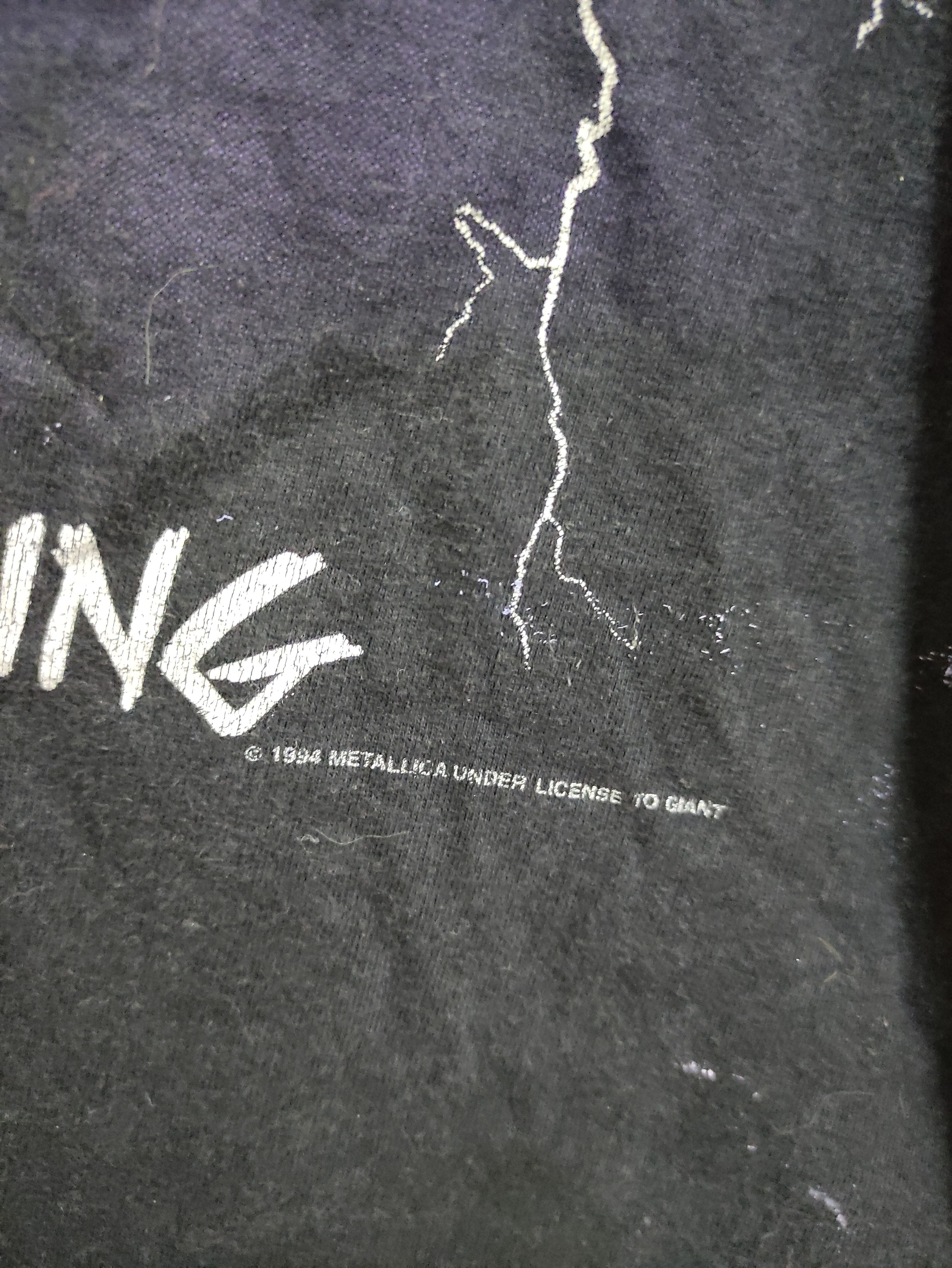 Band Tees METALLICA VINTAGE BOOTLEG 1994 CROPPED T-SHIRT Size US M / EU 48-50 / 2 - 4 Thumbnail