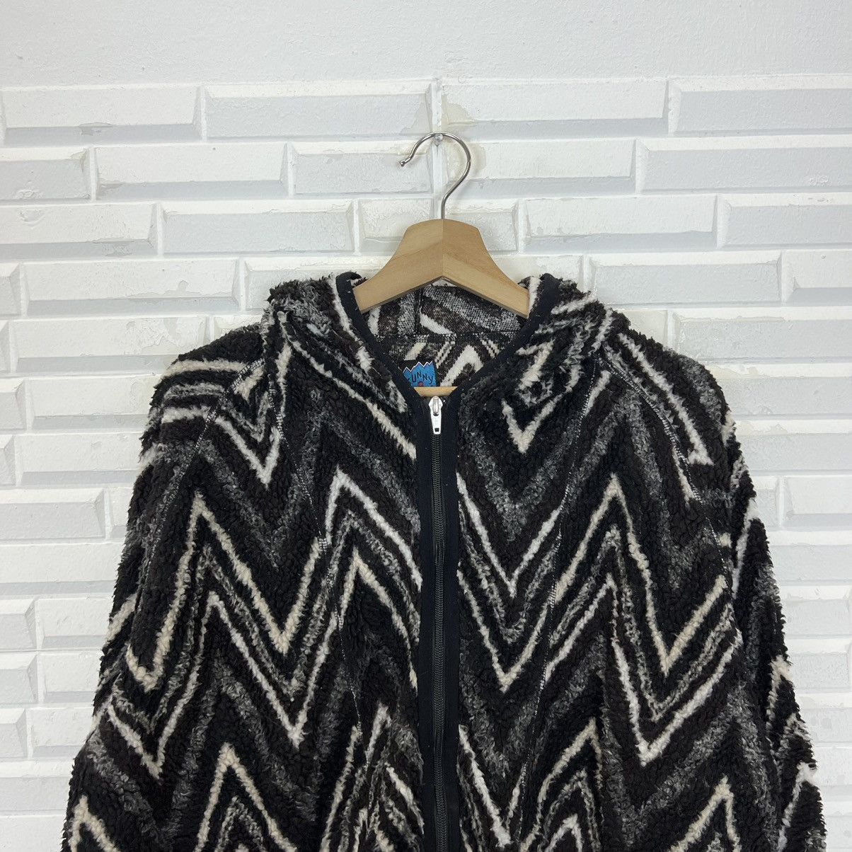 Japanese Brand RARE SUNNY SPORTS NAVAJO DESIGN HOODIE JACKET FLEECE PRINTED Size US M / EU 48-50 / 2 - 3 Thumbnail