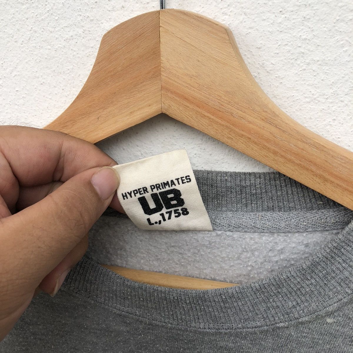 Japanese Brand UITTG BABY SWEATSHIRT BIG LOGO INSPIRED BY BATHING APE Size US L / EU 52-54 / 3 - 9 Thumbnail