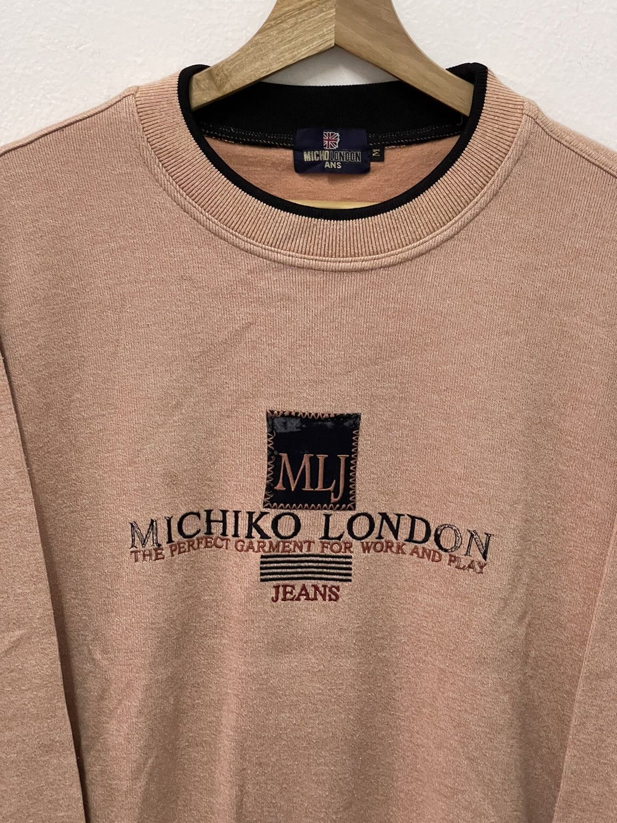 Japanese Brand × Michiko Koshino London × Vintage Vintage Michiko London Spell Out Embroidery Sweatshirt Size US S / EU 44-46 / 1 - 2 Thumbnail