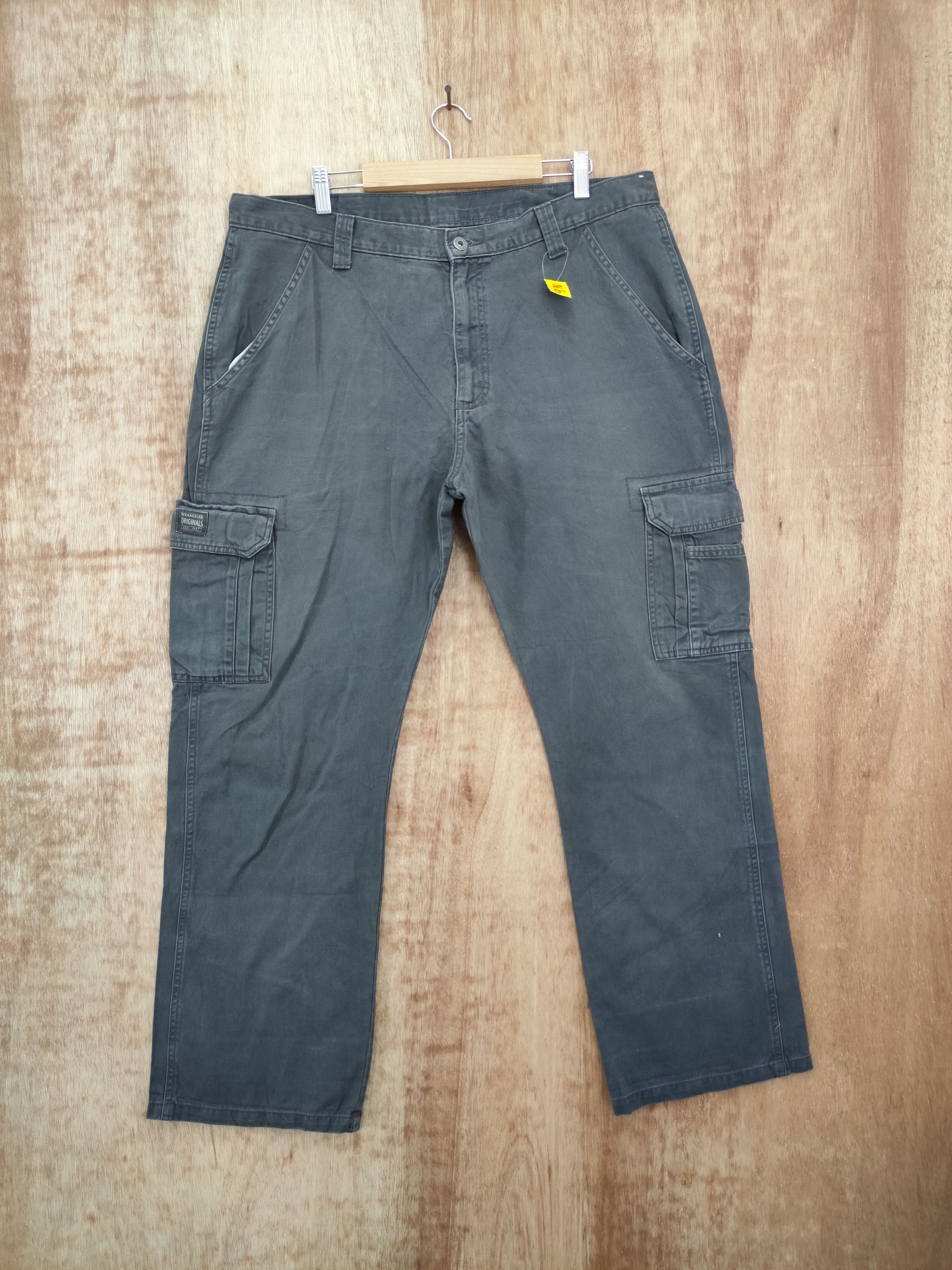 image of Vintage x Wrangler Utility Grey Faded Cargo Pants 976, Men's (Size 36)