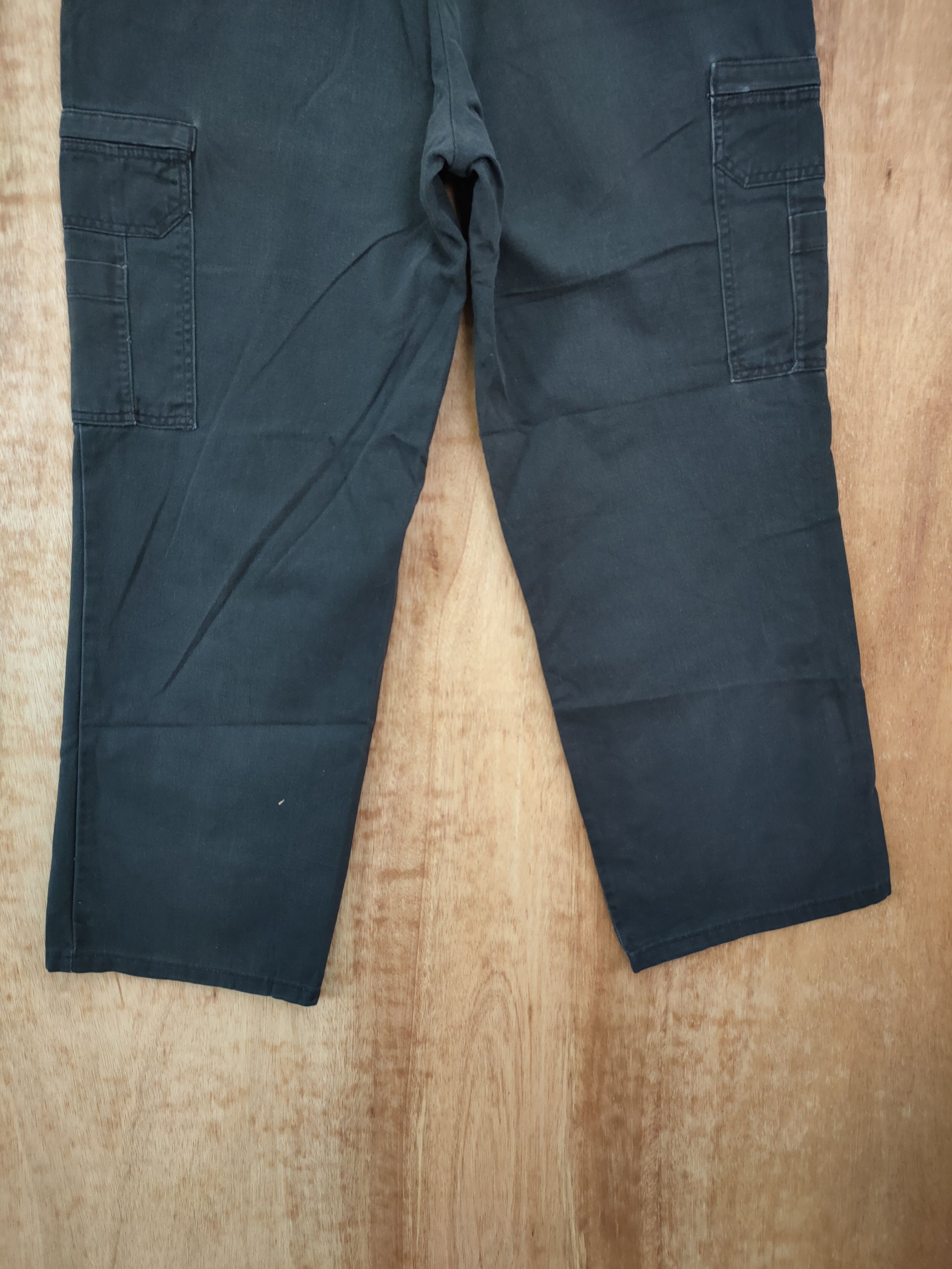 Dickies DL Dickies vintage faded black cargo pants #972 Size US 36 / EU 52 - 7 Thumbnail