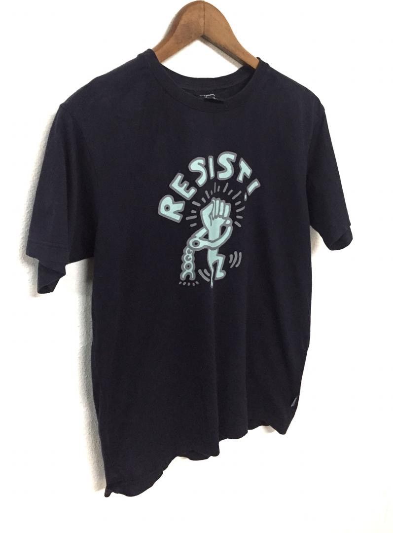 Keith Haring × Uniqlo Keith haring RESIST shirt Size US M / EU 48-50 / 2 - 2 Thumbnail