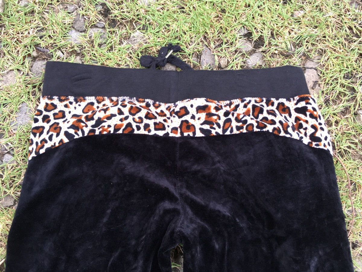 Ed Hardy Ed Hardy leopard velvet flare cutting sweatpants Size 30" / US 8 / IT 44 - 7 Thumbnail
