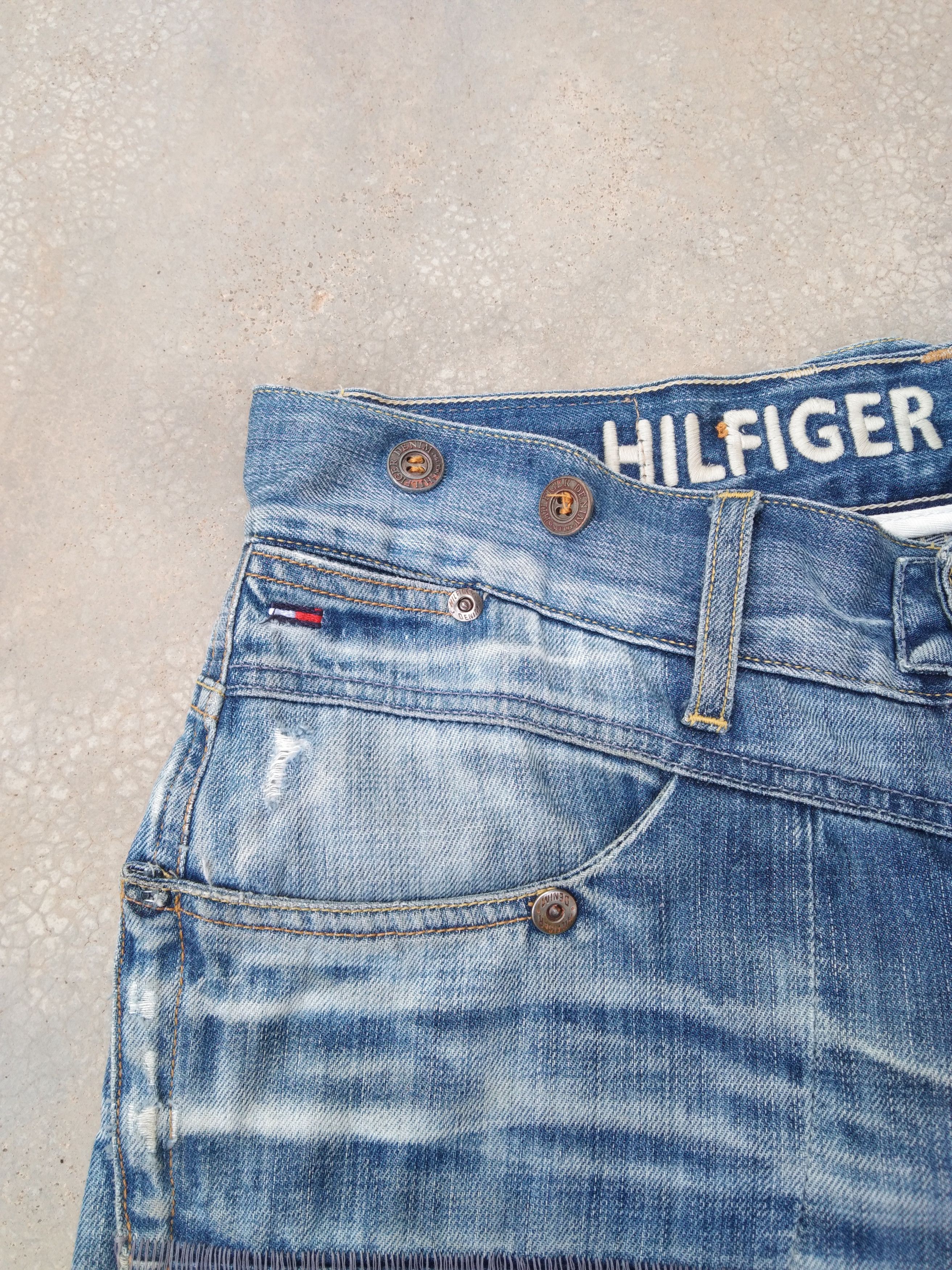 Tommy Hilfiger Vintage Tommy Hilfiger Straight Leg Distressed Jeans 31x34 Size US 31 - 7 Thumbnail