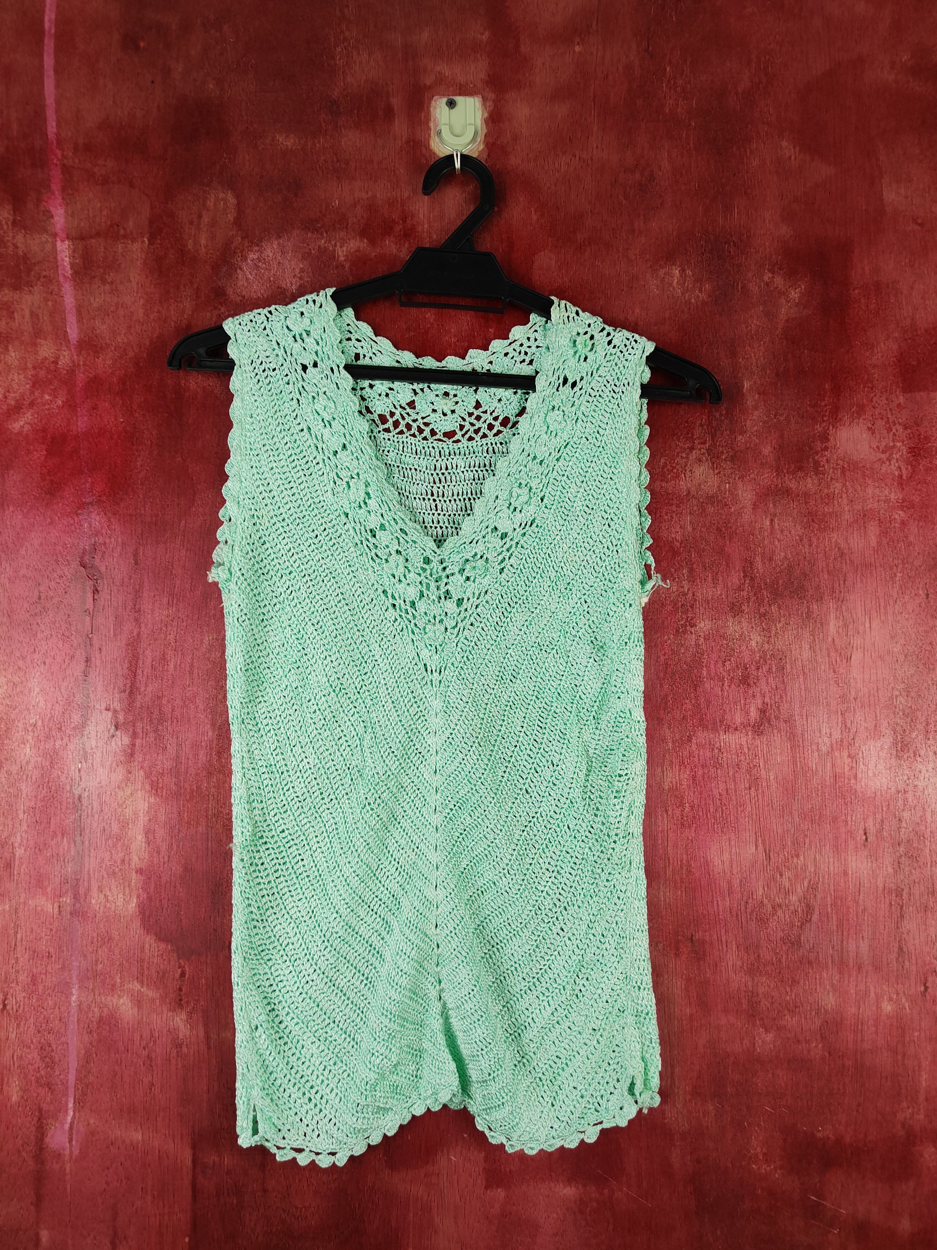 Japanese Brand Japan Green Crochet Meshnet Knitwear Tank Tops #S971 Size XS / US 0-2 / IT 36-38 - 1 Thumbnail