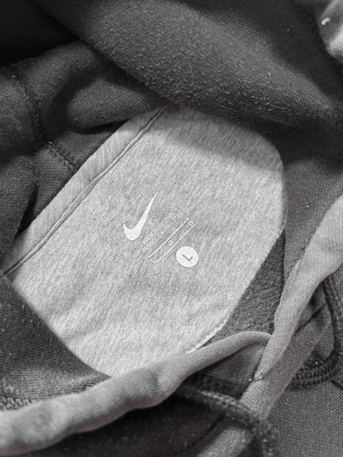 Nike Nike VINTAGE Hoodie Size US L / EU 52-54 / 3 - 5 Thumbnail