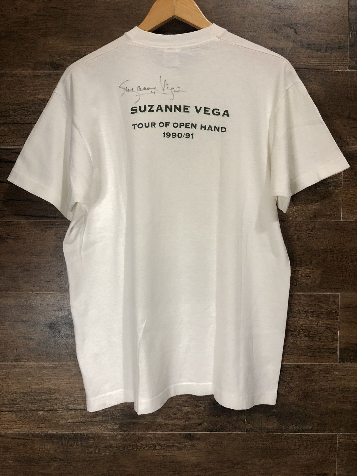 Band Tees × Vintage Vintage Suzanne Vega 90s Tour Of Open Hand Shirt Autographed Size US L / EU 52-54 / 3 - 3 Thumbnail