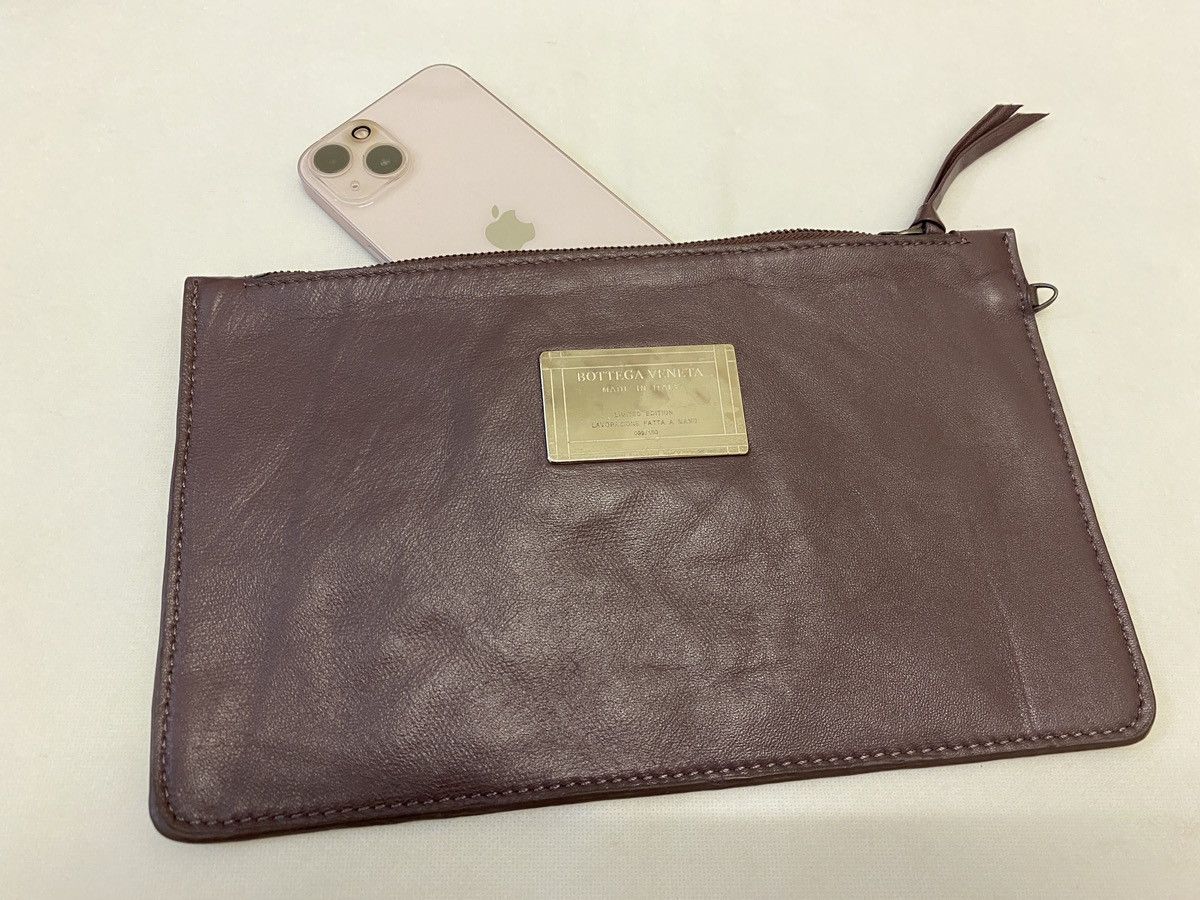 Bottega Veneta 🔥🔥💰💰Bottega veneta LIMITED EDITION leather pouch Size ONE SIZE - 6 Thumbnail