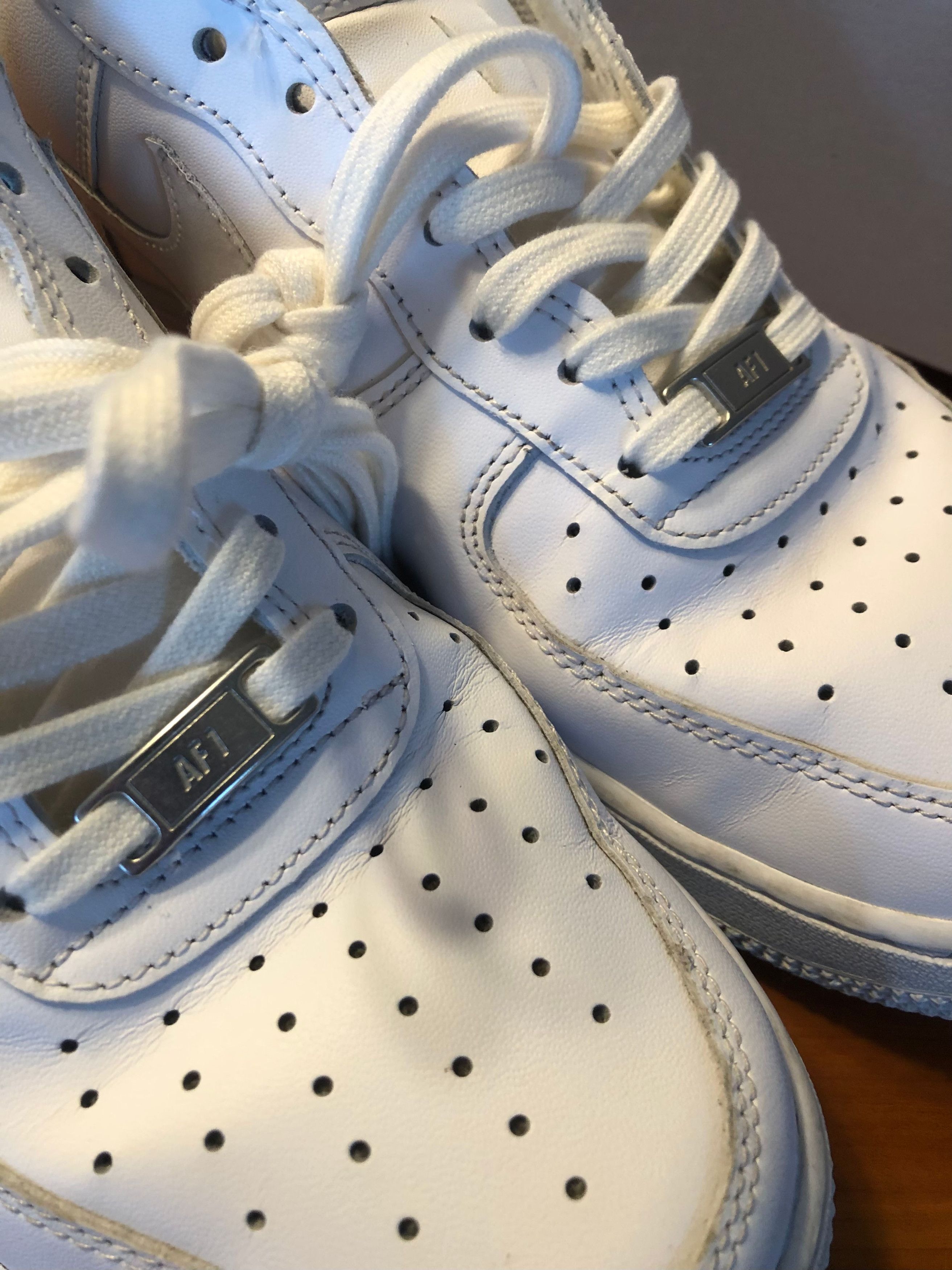 Nike Nike AF1 All White Size 10.5 Size US 10.5 / EU 43-44 - 2 Thumbnail