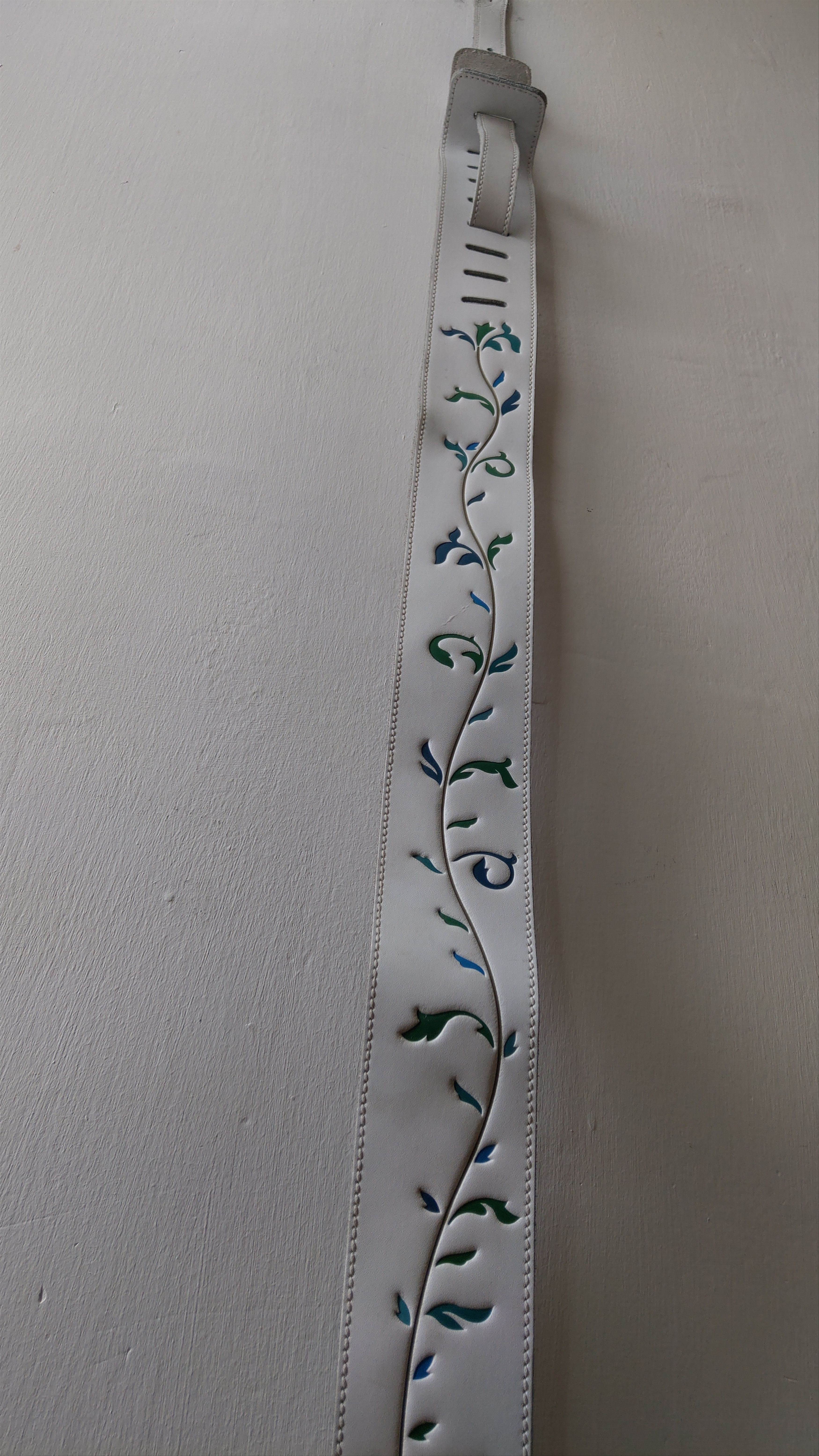Band Tees 100% Leather IBANEZ Vintage Guitar Belt 'Tree Of Life' Strap Size ONE SIZE - 4 Thumbnail