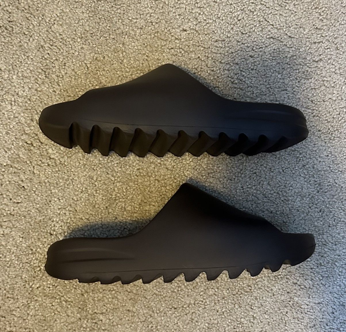 yeezy slide soot color