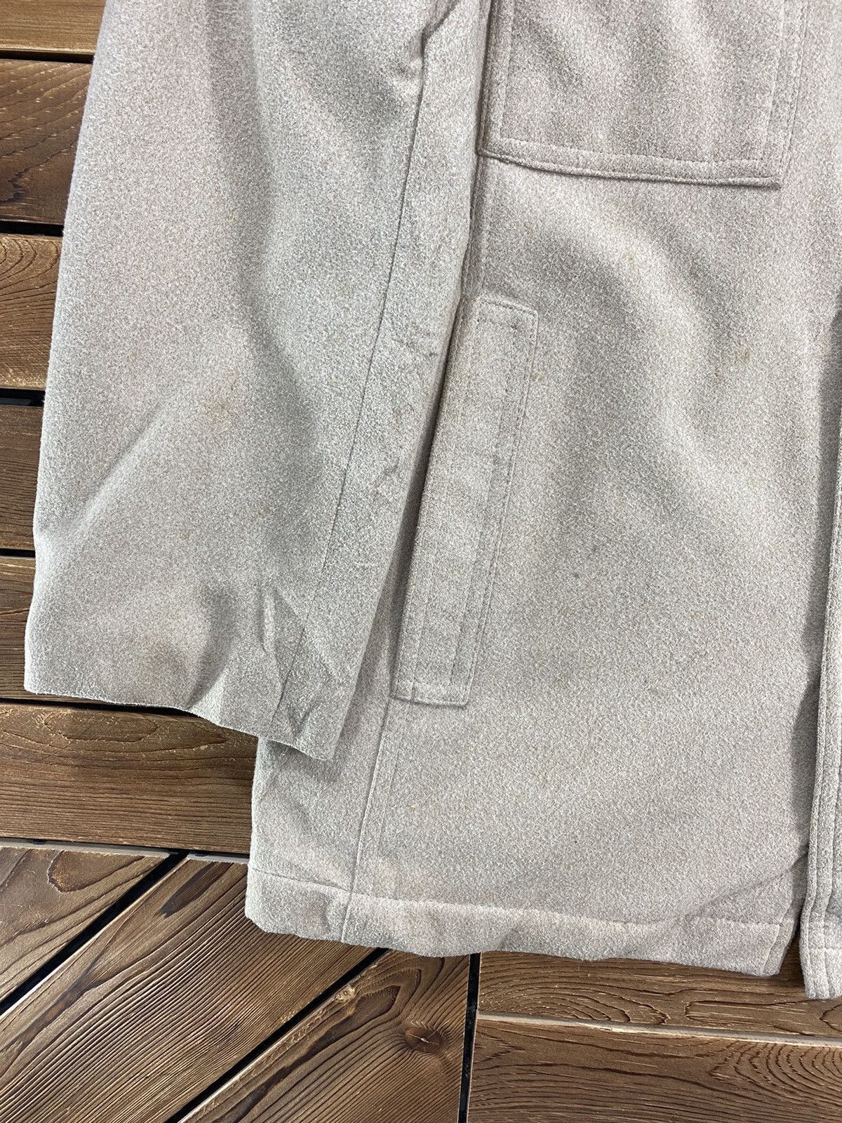 Japanese Brand × Vintage Vintage Japanese Brand Crest Wool Fleece Size L Size US L / EU 52-54 / 3 - 4 Thumbnail