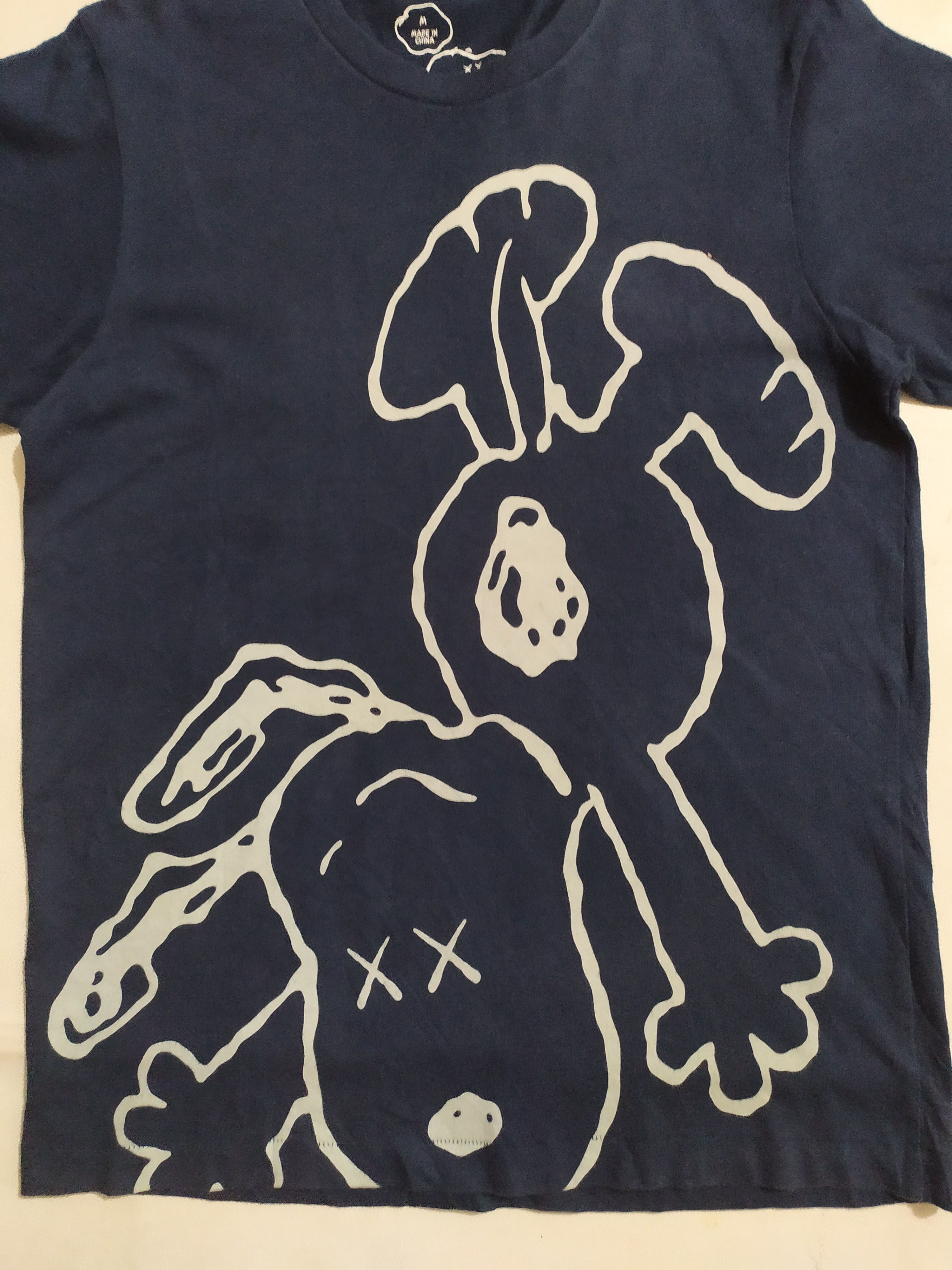 Disney × Kaws × Uniqlo 🔥Uniqlo x Kaws x Peanuts T-shirt Size US M / EU 48-50 / 2 - 2 Thumbnail