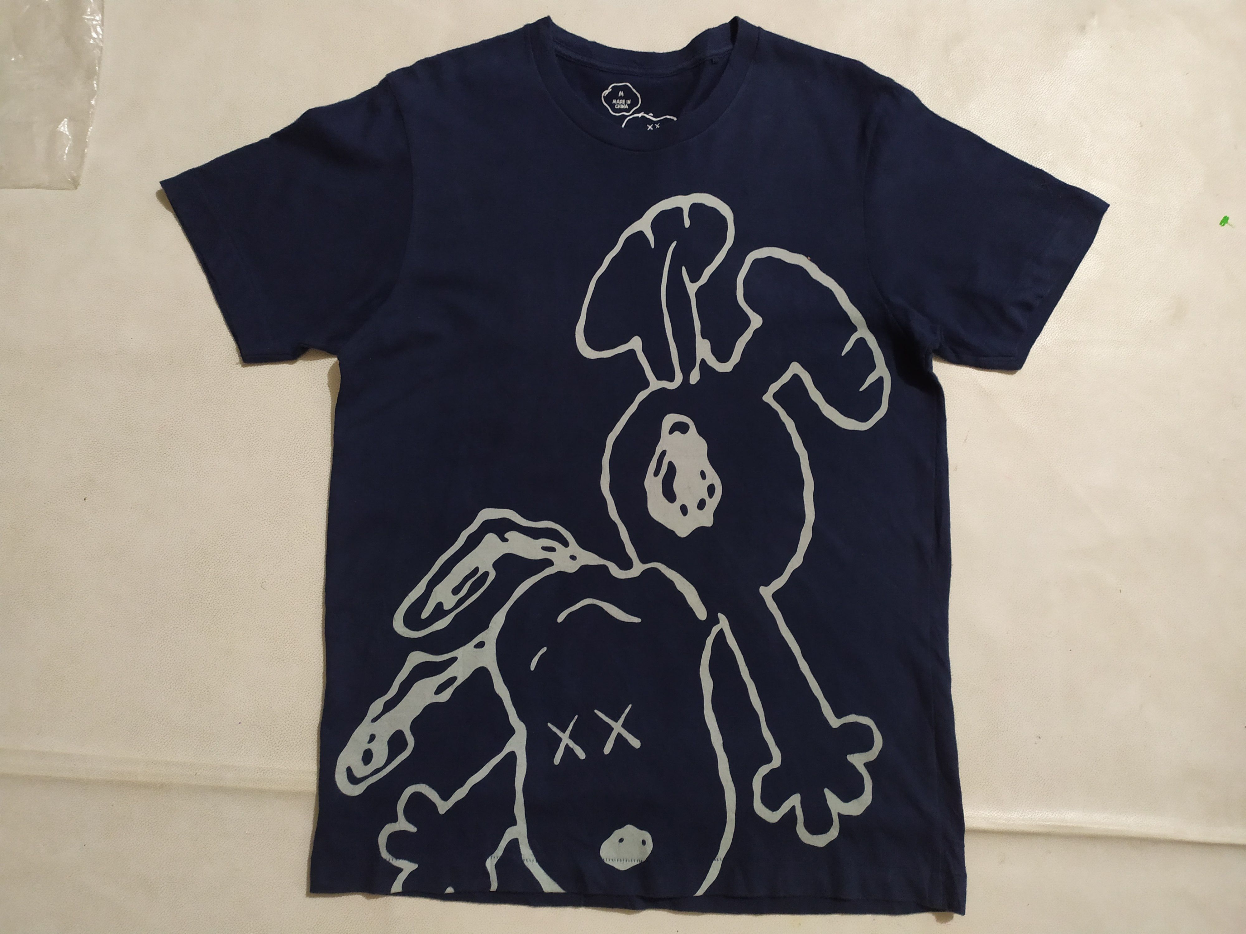 Disney × Kaws × Uniqlo 🔥Uniqlo x Kaws x Peanuts T-shirt Size US M / EU 48-50 / 2 - 1 Thumbnail