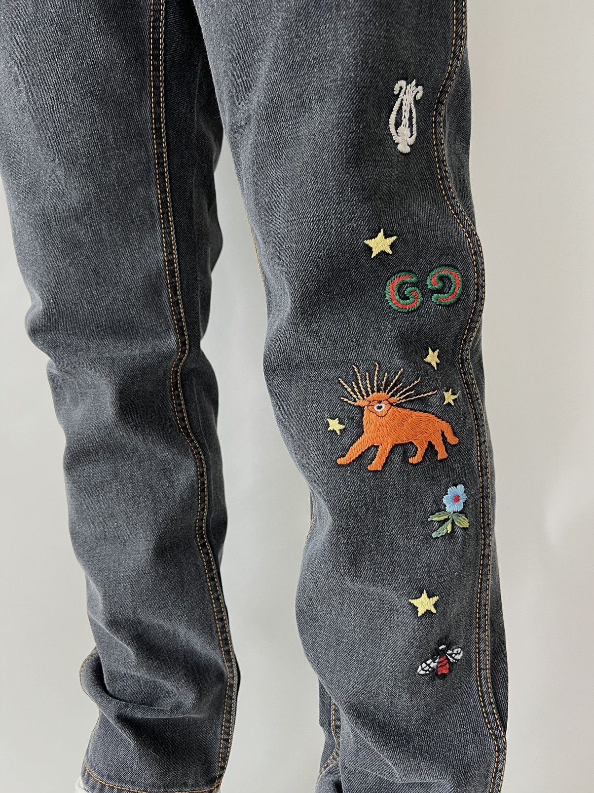 Gucci 🔥$1.4K Value🔥 Gucci Logo Embroidered Tiger Patch Denim Jeans Size US 30 / EU 46 - 2 Thumbnail