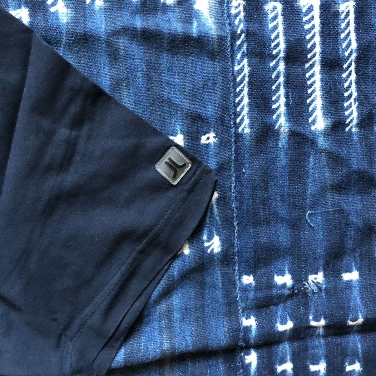 Vintage Wesc Conspiracy Tee Size US L / EU 52-54 / 3 - 4 Thumbnail
