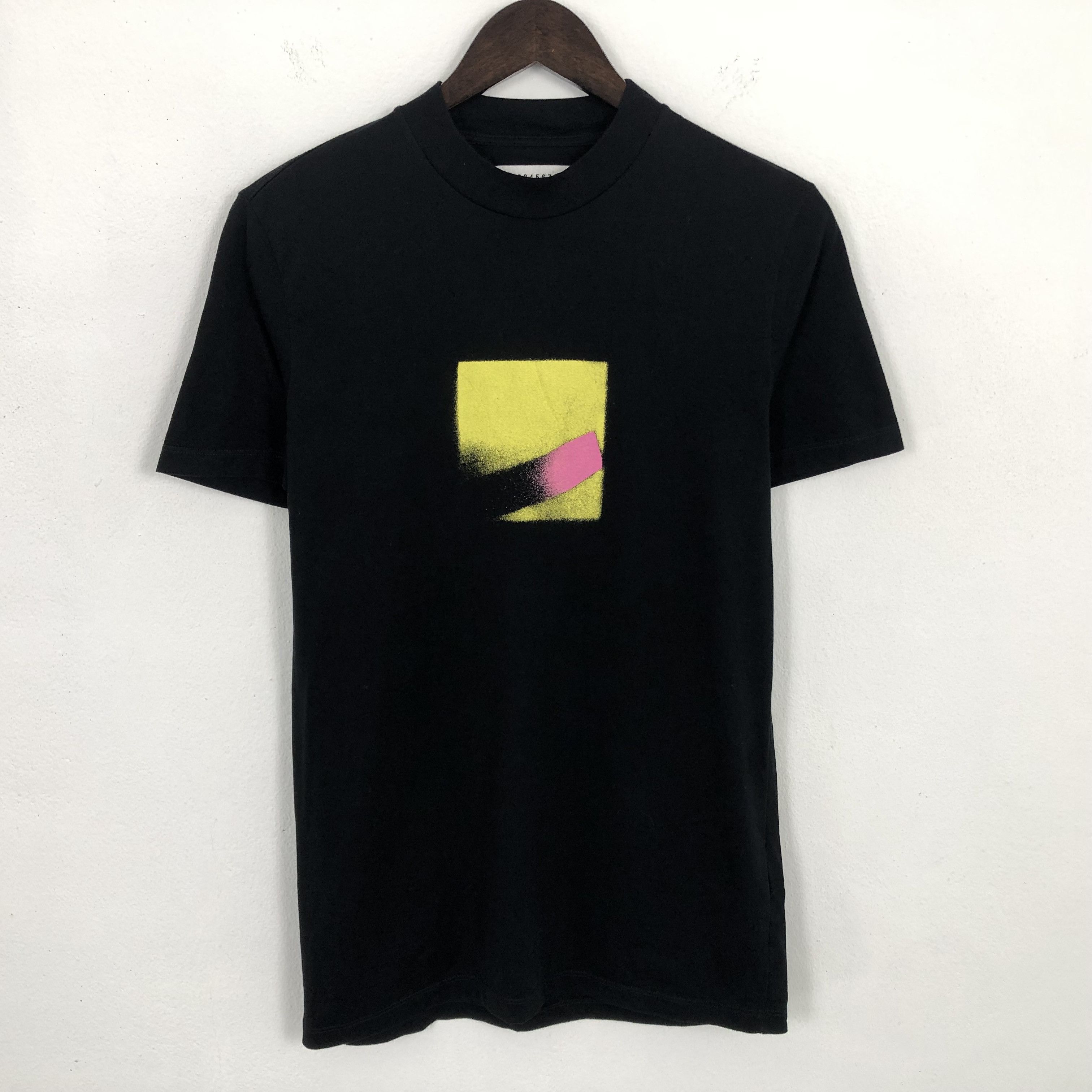 LES(ART)ISTS Maison Martin Margiela S 新品 LES (ART)ISTS - White Margiela 57 T-Shirt | HBX - ハイプ