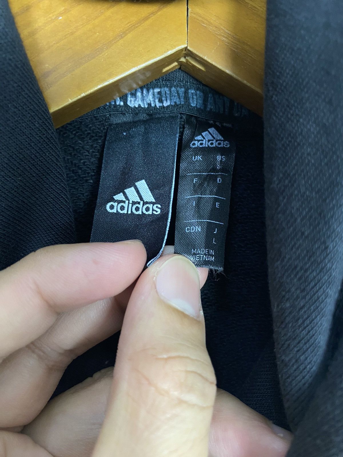 Adidas Rare‼️ Adidas Hoodie Sunfaded Big Logo Size M / US 6-8 / IT 42-44 - 3 Thumbnail