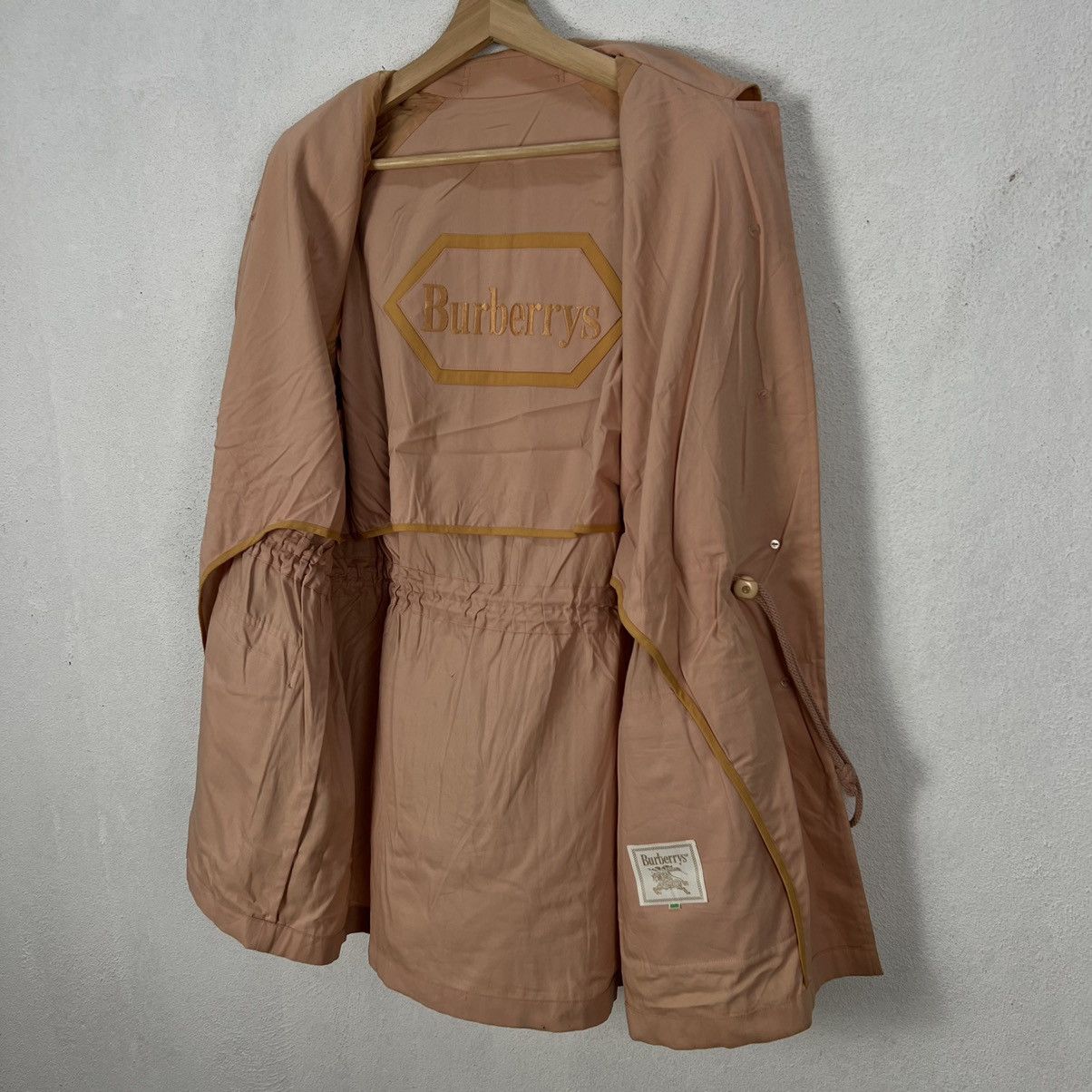 Burberry VINTAGE BURBERRYS BIG LOGO PARKA JACKET Size US L / EU 52-54 / 3 - 11 Thumbnail