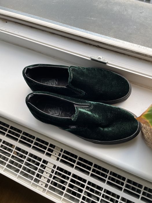 Green velvet vans slip on sales