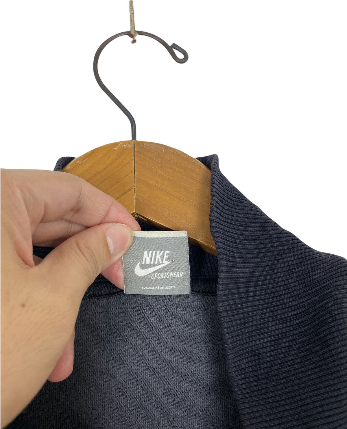 Nike Rare‼️Nike Sweater Embroidery Small Logo Large Size Size US L / EU 52-54 / 3 - 6 Thumbnail