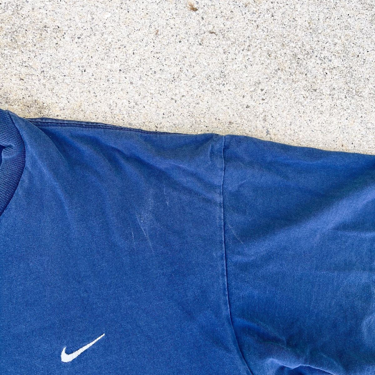 Nike × Vintage Vintage Y2K Nike Embroidered Swoosh Tee Size US L / EU 52-54 / 3 - 4 Thumbnail
