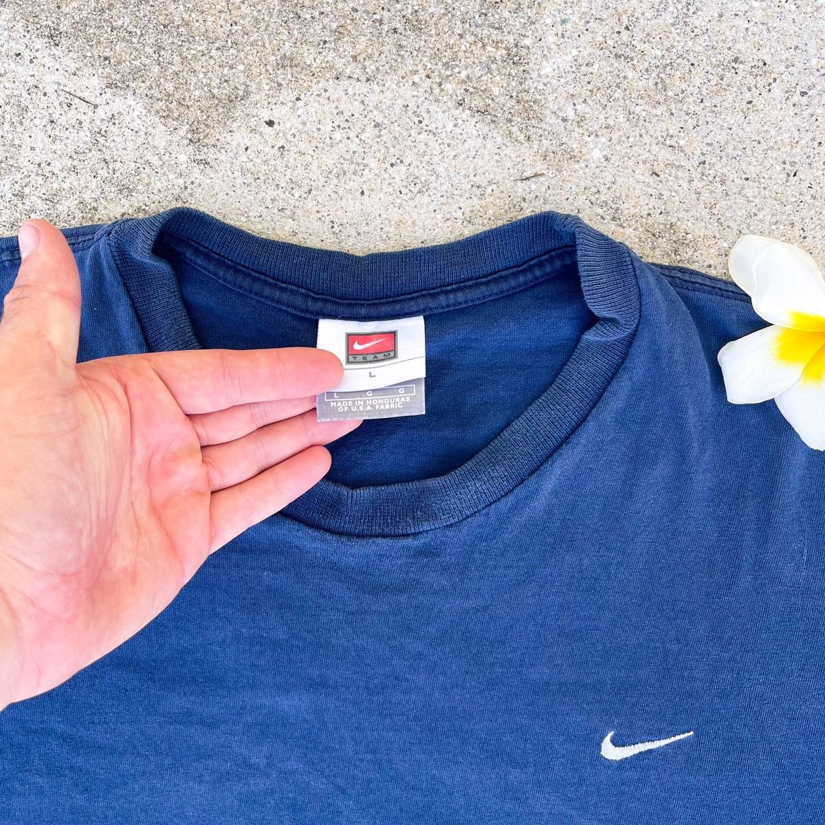 Nike × Vintage Vintage Y2K Nike Embroidered Swoosh Tee Size US L / EU 52-54 / 3 - 3 Thumbnail