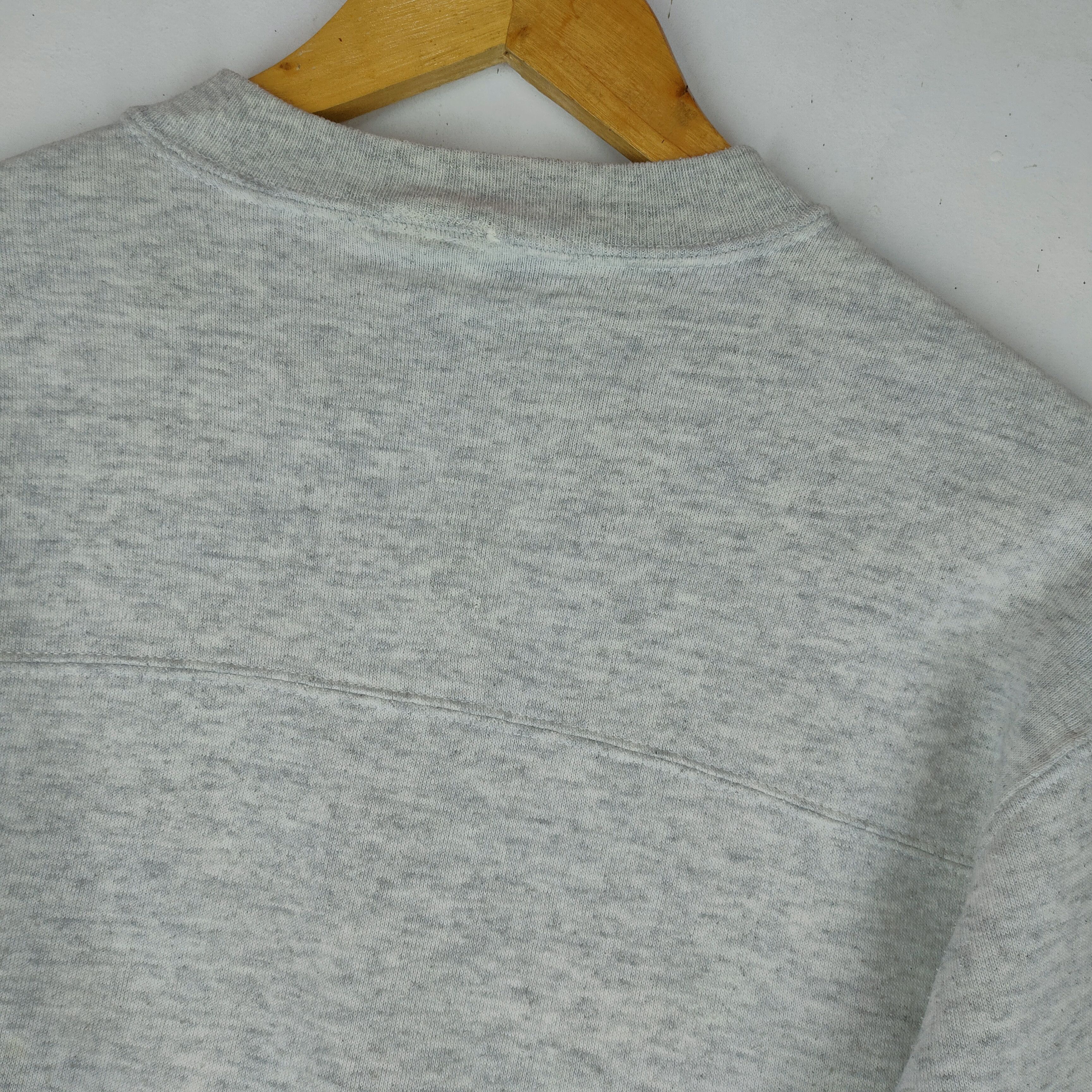 Mickey Mouse Vintage 90s MICKEY MOUSE DISNEY Embroidery Sweatshirt Size US M / EU 48-50 / 2 - 7 Thumbnail