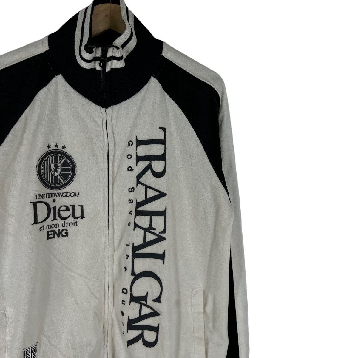 Japanese Brand RARE THE QUEEN JACKET BIG LOGO Size US L / EU 52-54 / 3 - 4 Thumbnail