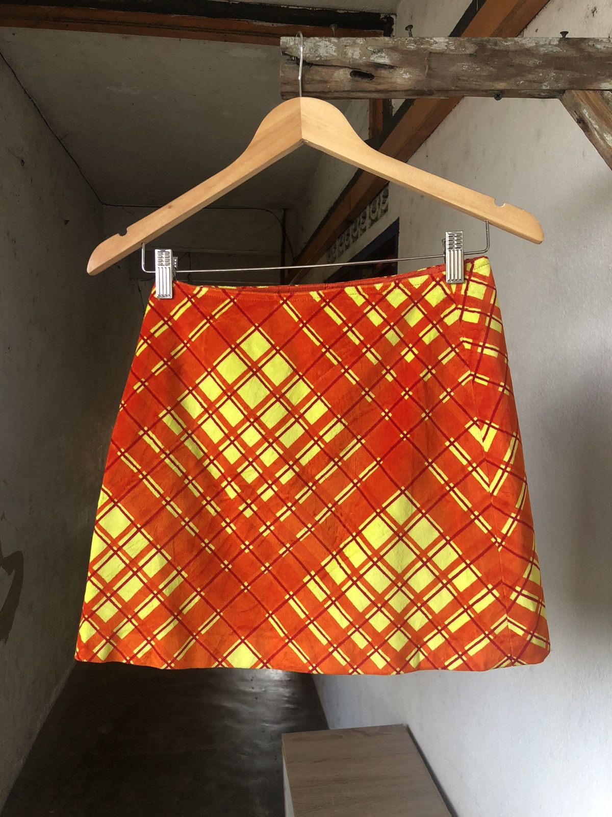 agnes b. Vintage Agnes B. Paris Orange Mini Skirts Size 28" / US 6 / IT 42 - 9 Thumbnail