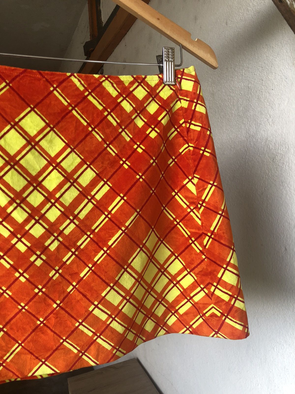 agnes b. Vintage Agnes B. Paris Orange Mini Skirts Size 28" / US 6 / IT 42 - 5 Thumbnail
