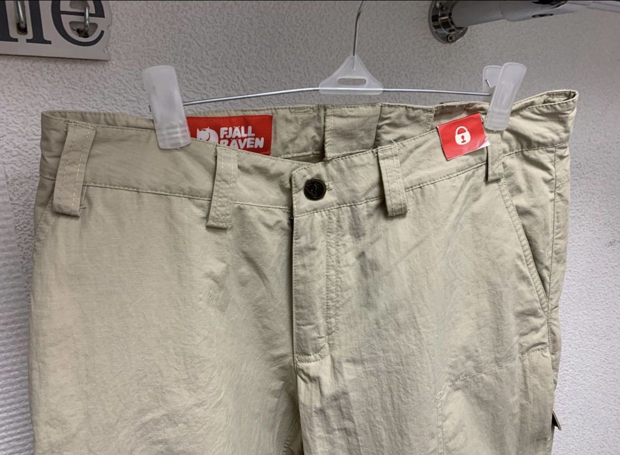 Fjallraven Fjallraven casual transformer pants L36 W30-32 cargo new Size US 36 / EU 52 - 2 Thumbnail