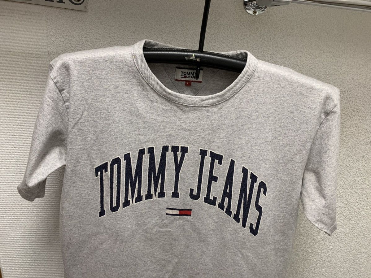 Tommy Hilfiger Tommy jeans Hilfiger big logo t-shirt vintage L Size US L / EU 52-54 / 3 - 2 Thumbnail