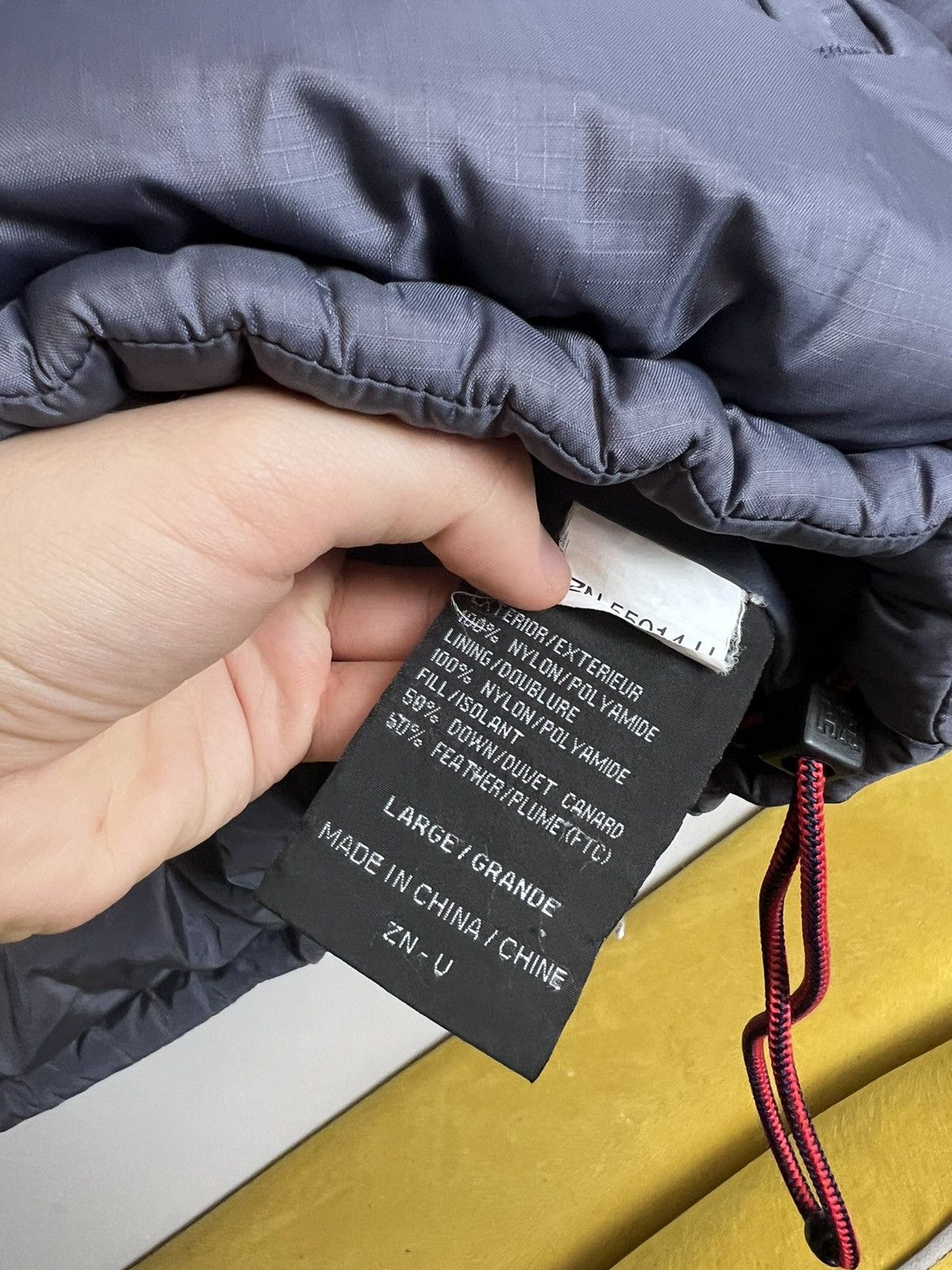 Helly Hansen Rare HELLY HANSEN Graffit Vintage PUFFER JACKET Winter 00s Size US L / EU 52-54 / 3 - 7 Thumbnail