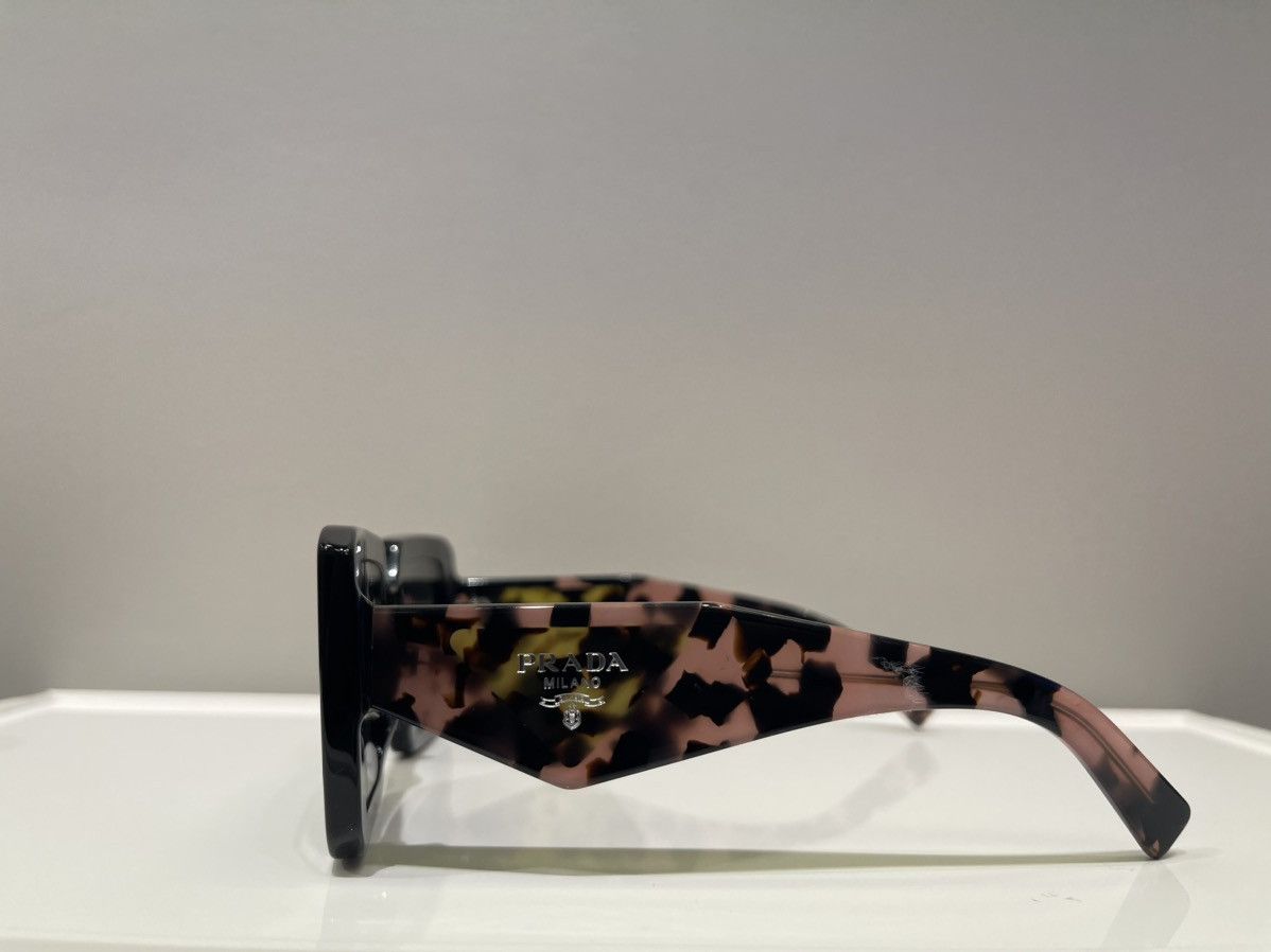 Prada × Vintage NEW Prada SPR23Y Bold Black Sunglasses Size ONE SIZE - 3 Thumbnail