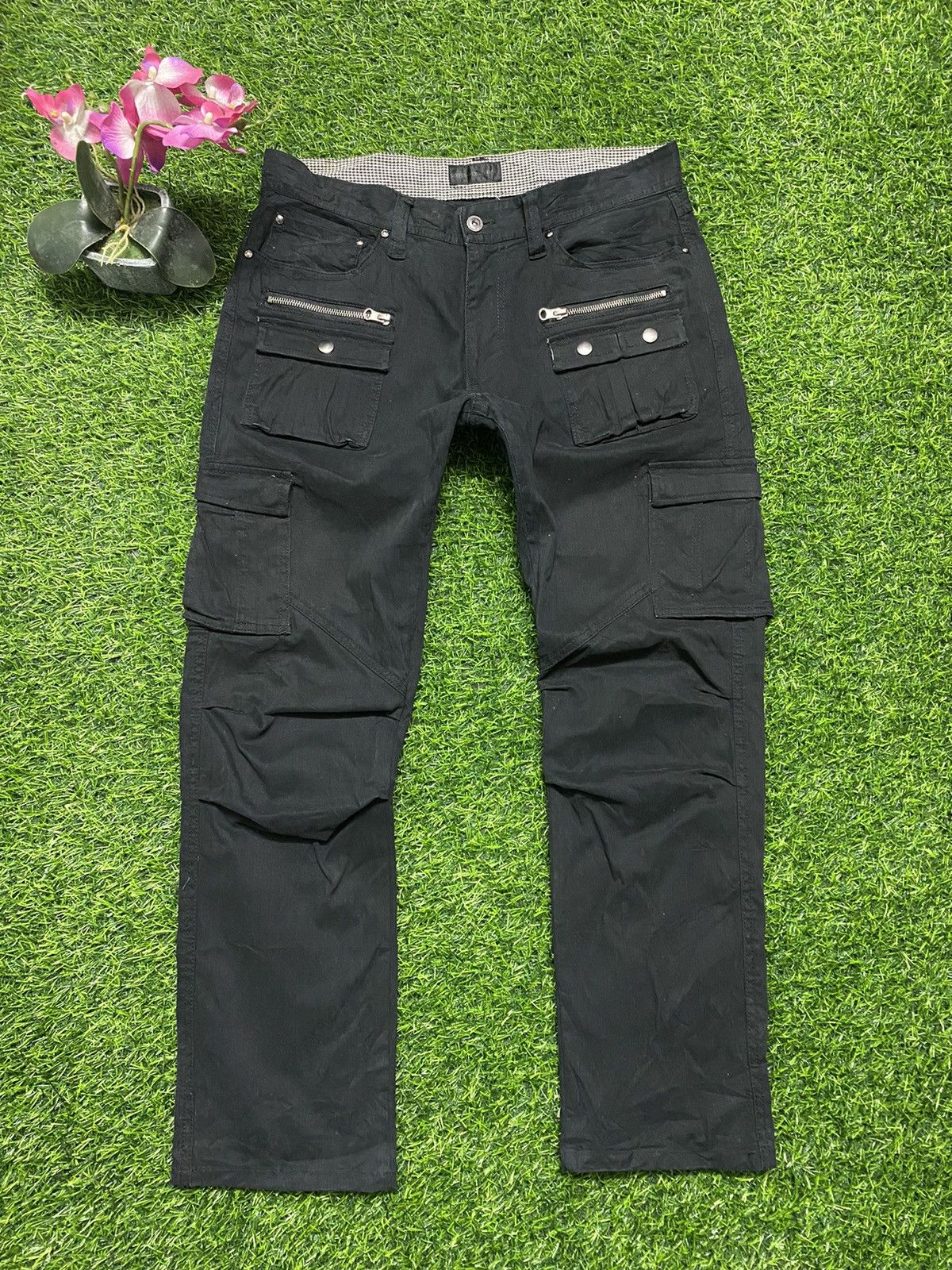 Japanese Brand Multipockets Cargo Pants Size US 33 - 1 Thumbnail