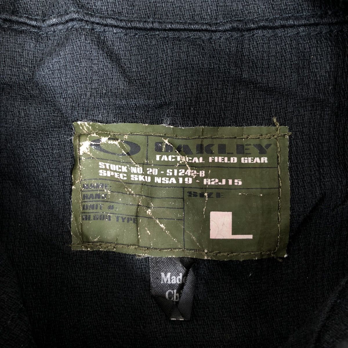 Oakley Vintage OAKLEY Tactical Jacket Fullprint Logo Archival Size US L / EU 52-54 / 3 - 6 Thumbnail