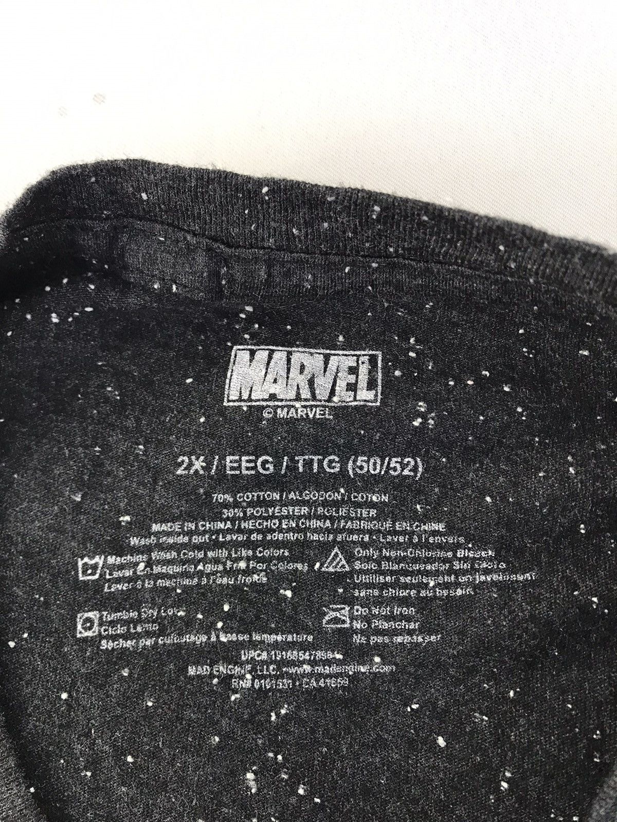 Marvel Comics Marvel The Mighty Captain Marvel Flying Girl PaintSplash Tee Size US XL / EU 56 / 4 - 4 Thumbnail