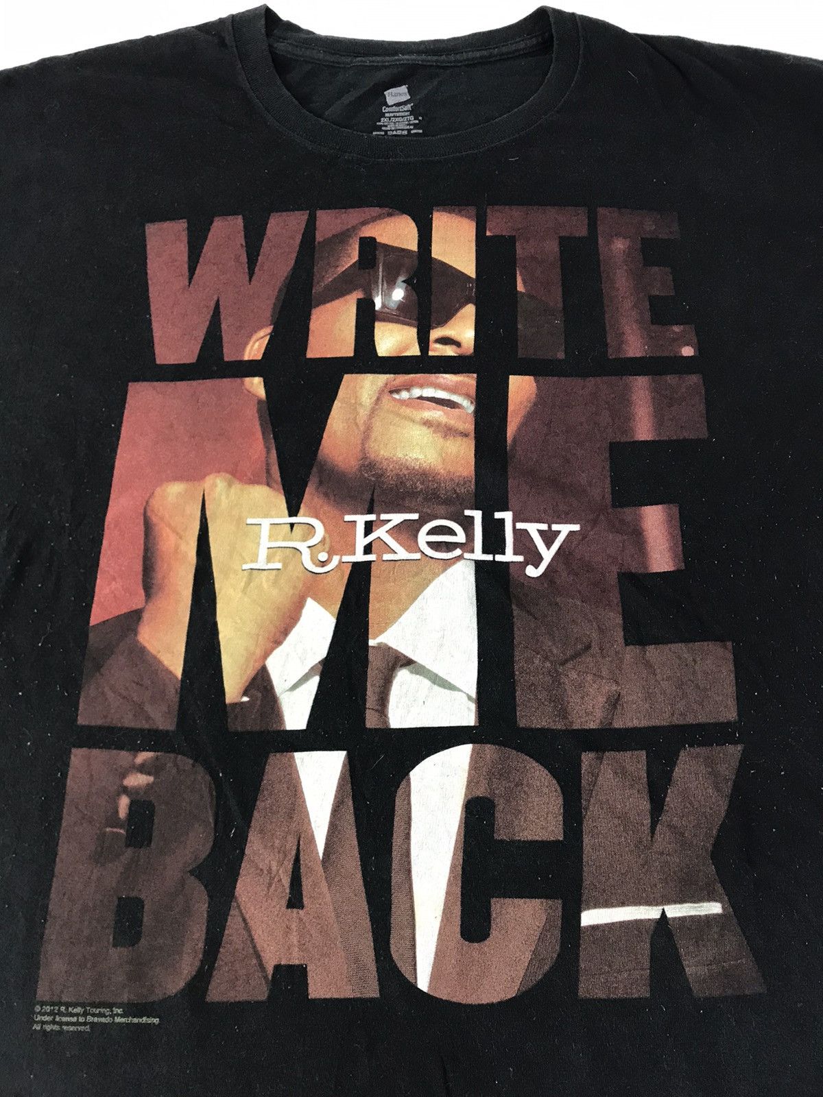 Band Tees Hanes R Kelly American R&B Artist Write Me Back Album Tee Size US XL / EU 56 / 4 - 4 Thumbnail