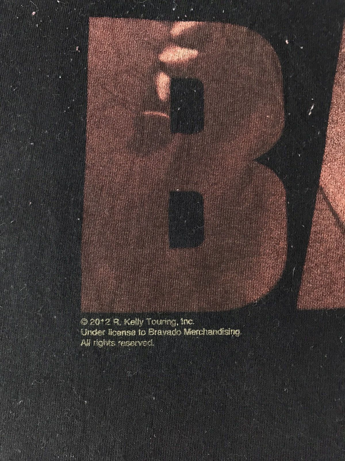 Band Tees Hanes R Kelly American R&B Artist Write Me Back Album Tee Size US XL / EU 56 / 4 - 5 Thumbnail