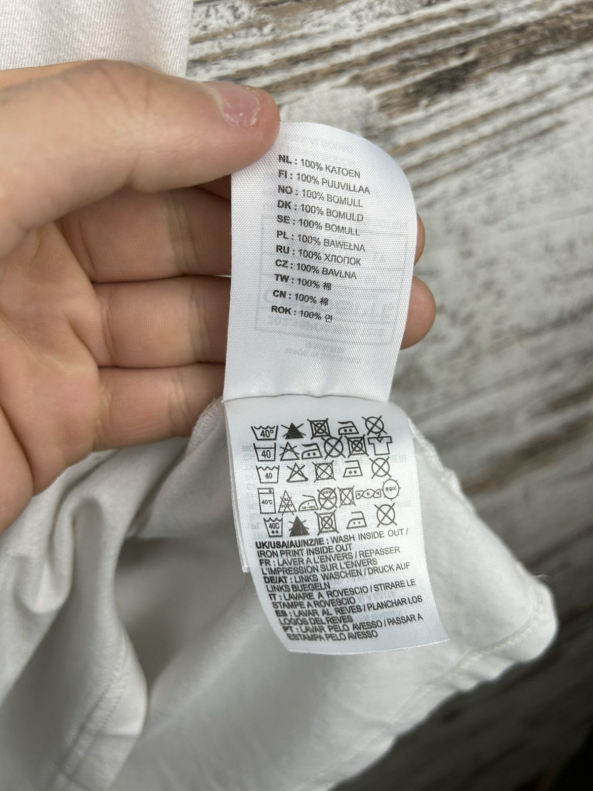 Carhartt Wip Mens Vintage Carhartt Wip T Shirt big logo streetwear y2k Size US L / EU 52-54 / 3 - 9 Thumbnail