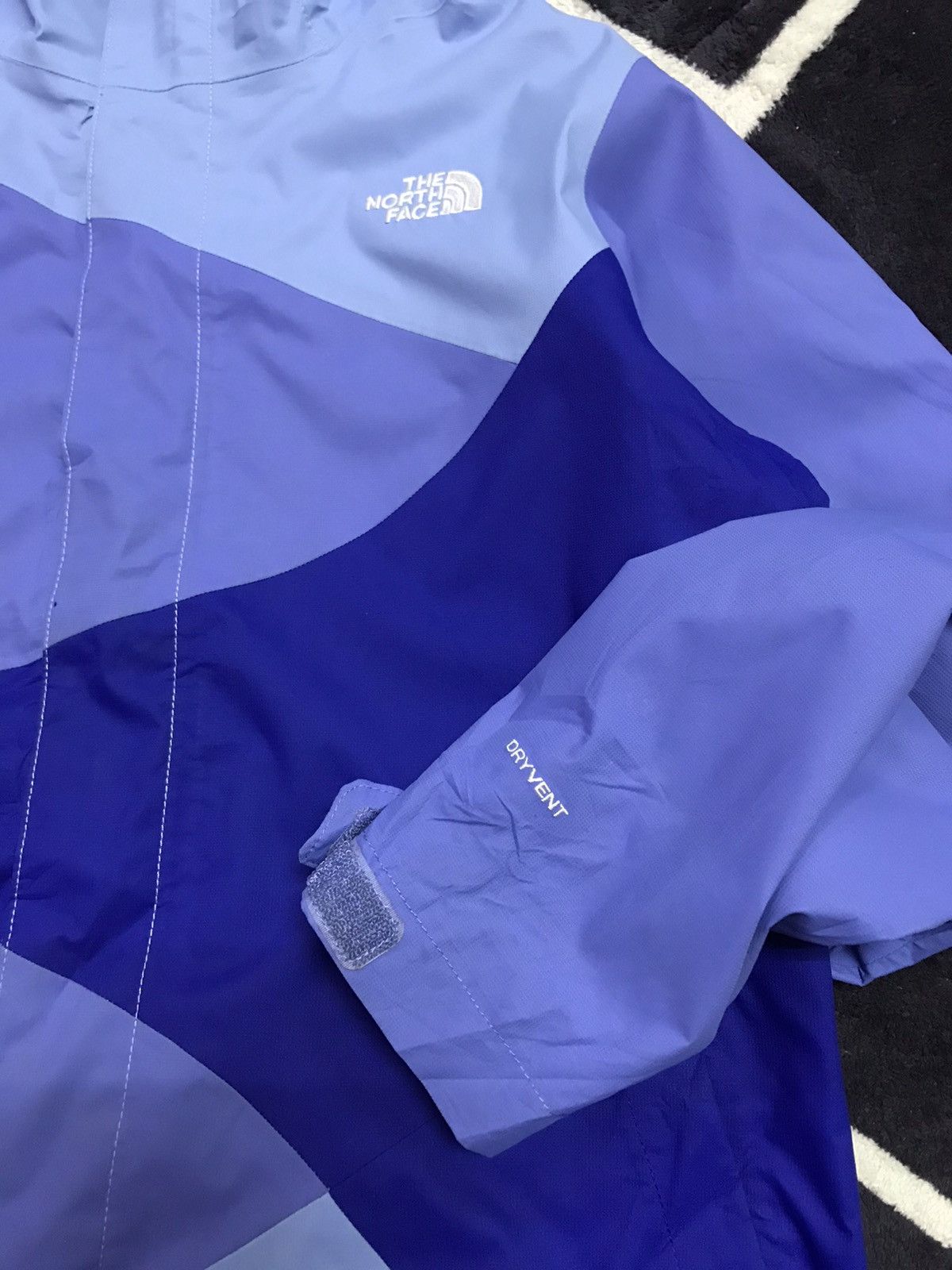 The North Face RARE ‼️The North Face HyVent Jacket Tri-Color Size US L / EU 52-54 / 3 - 11 Thumbnail