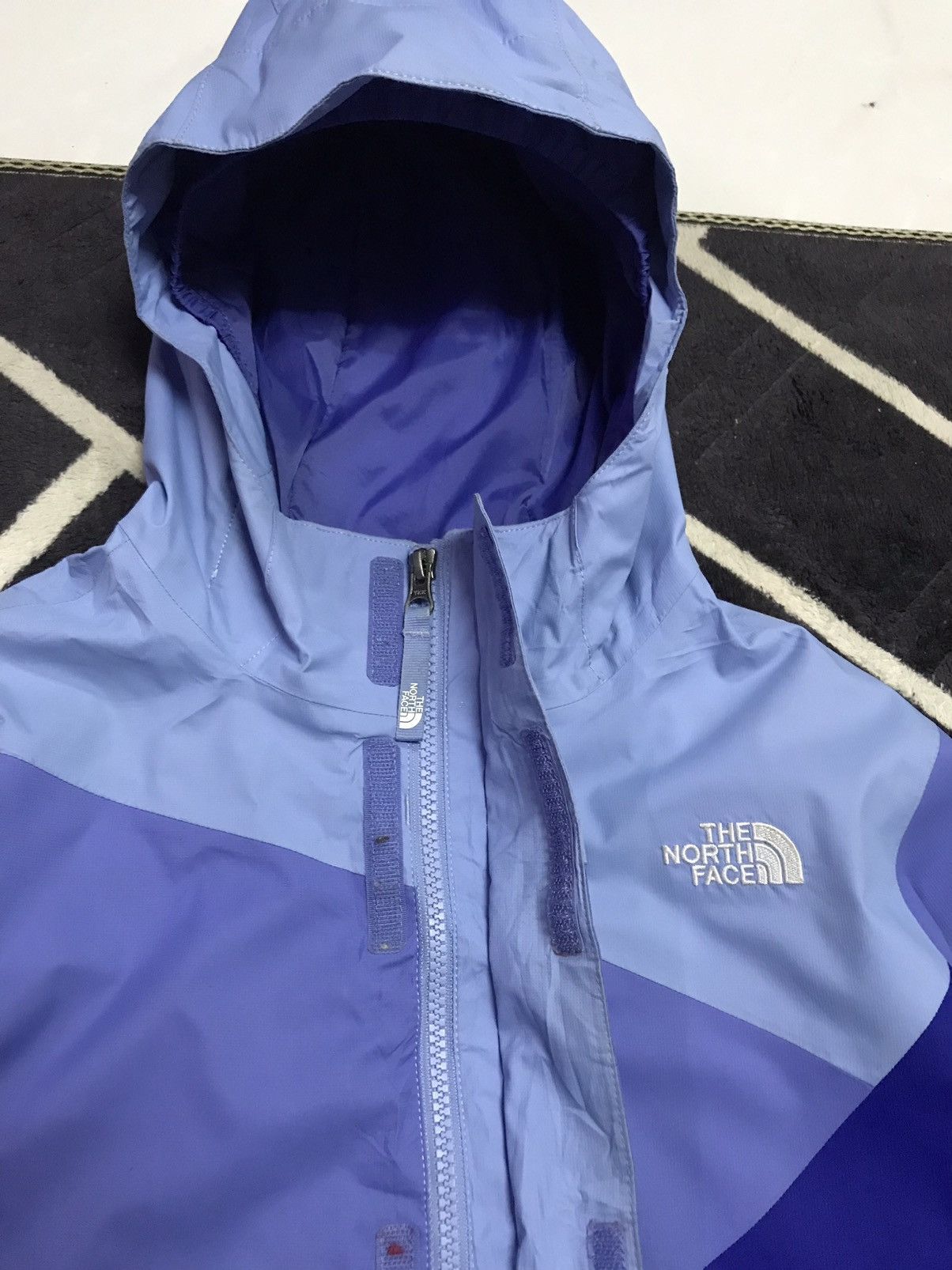 The North Face RARE ‼️The North Face HyVent Jacket Tri-Color Size US L / EU 52-54 / 3 - 14 Thumbnail