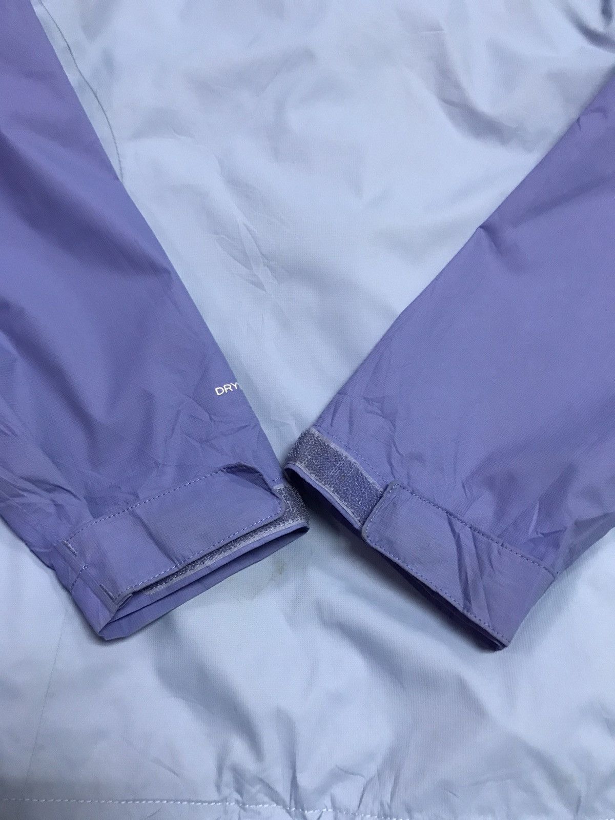 The North Face RARE ‼️The North Face HyVent Jacket Tri-Color Size US L / EU 52-54 / 3 - 22 Thumbnail