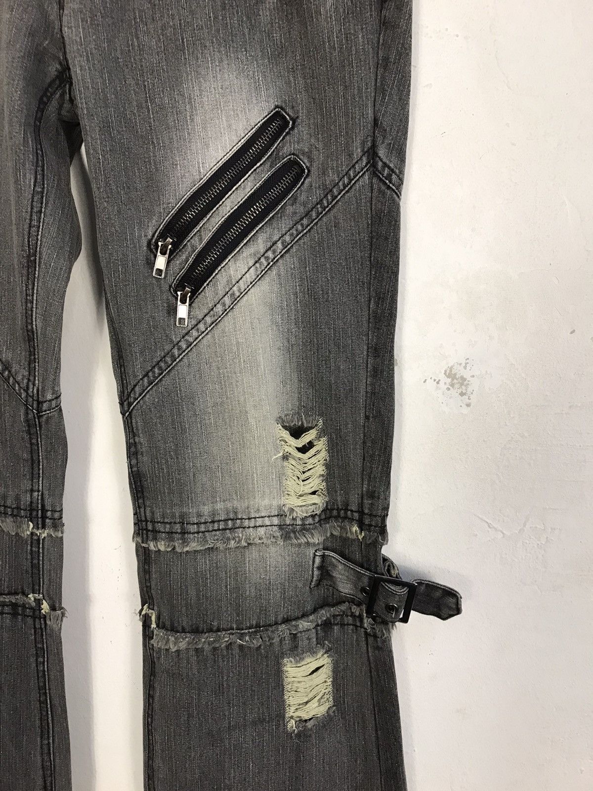 Japanese Brand Vintage Black Baccara Bondage Punk Distressed Denim Jeans Size US 32 / EU 48 - 5 Thumbnail