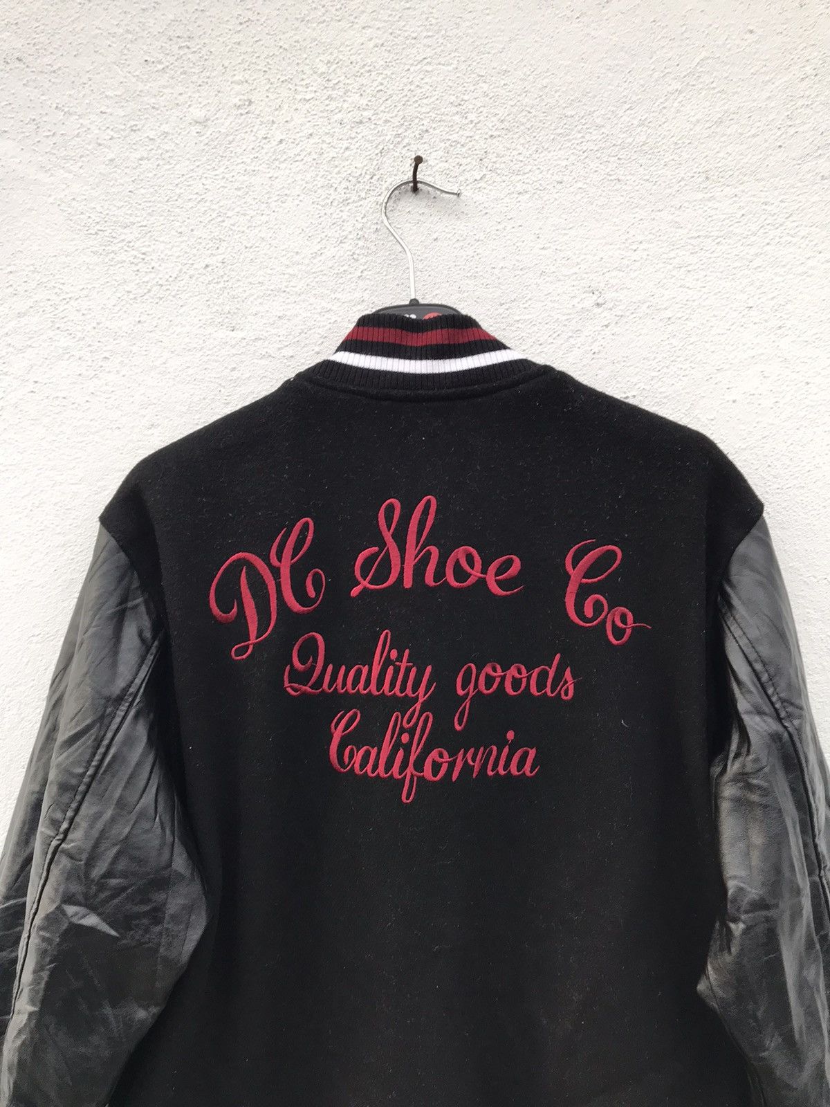 DC DC SHOES varsity jacket embroidery logo Size US M / EU 48-50 / 2 - 9 Thumbnail