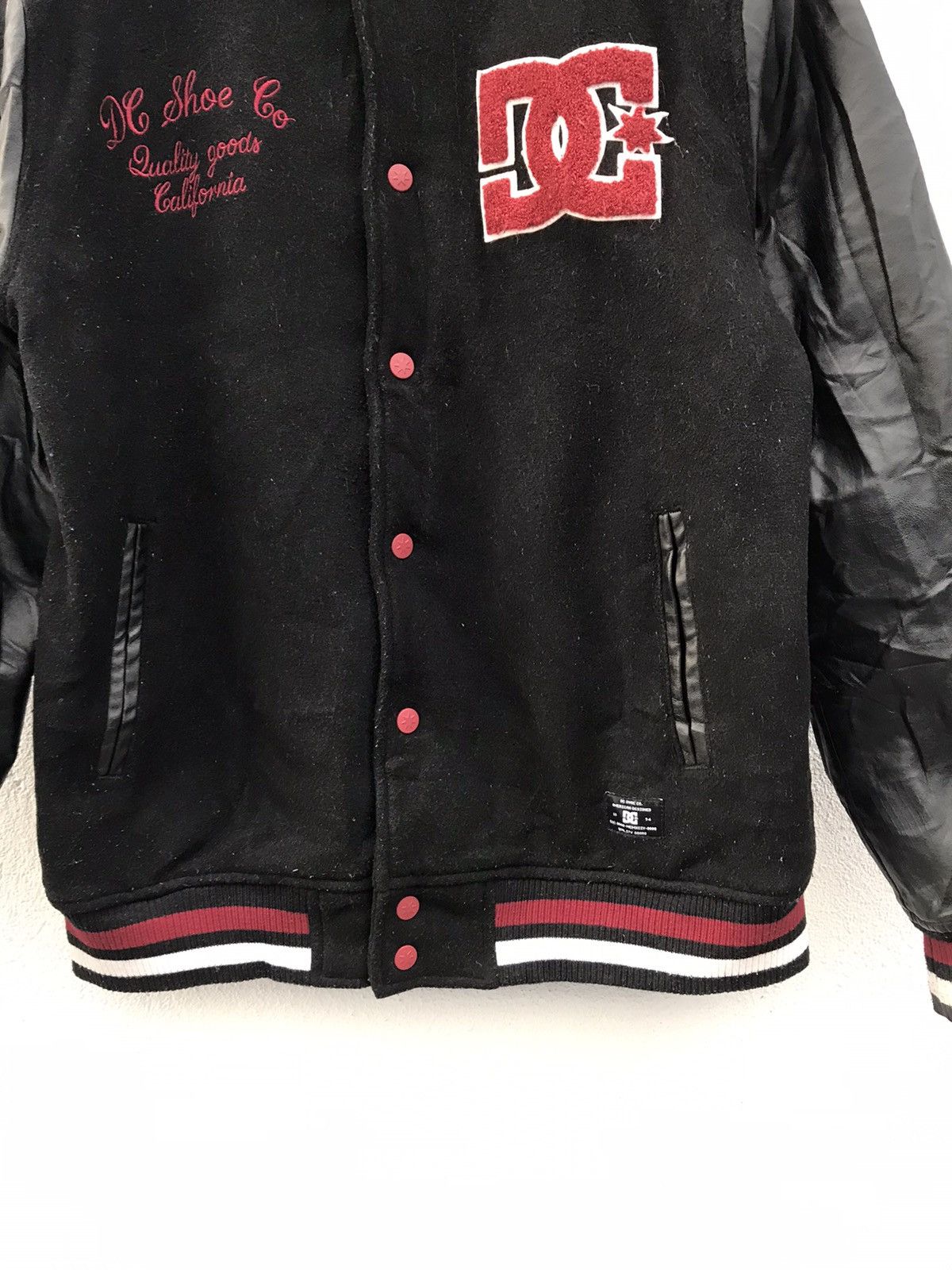 DC DC SHOES varsity jacket embroidery logo Size US M / EU 48-50 / 2 - 4 Thumbnail